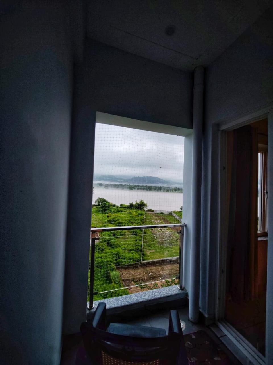 Sum-Ya-Ti - Tranquil & Luxury 1 BHK With Ganga View