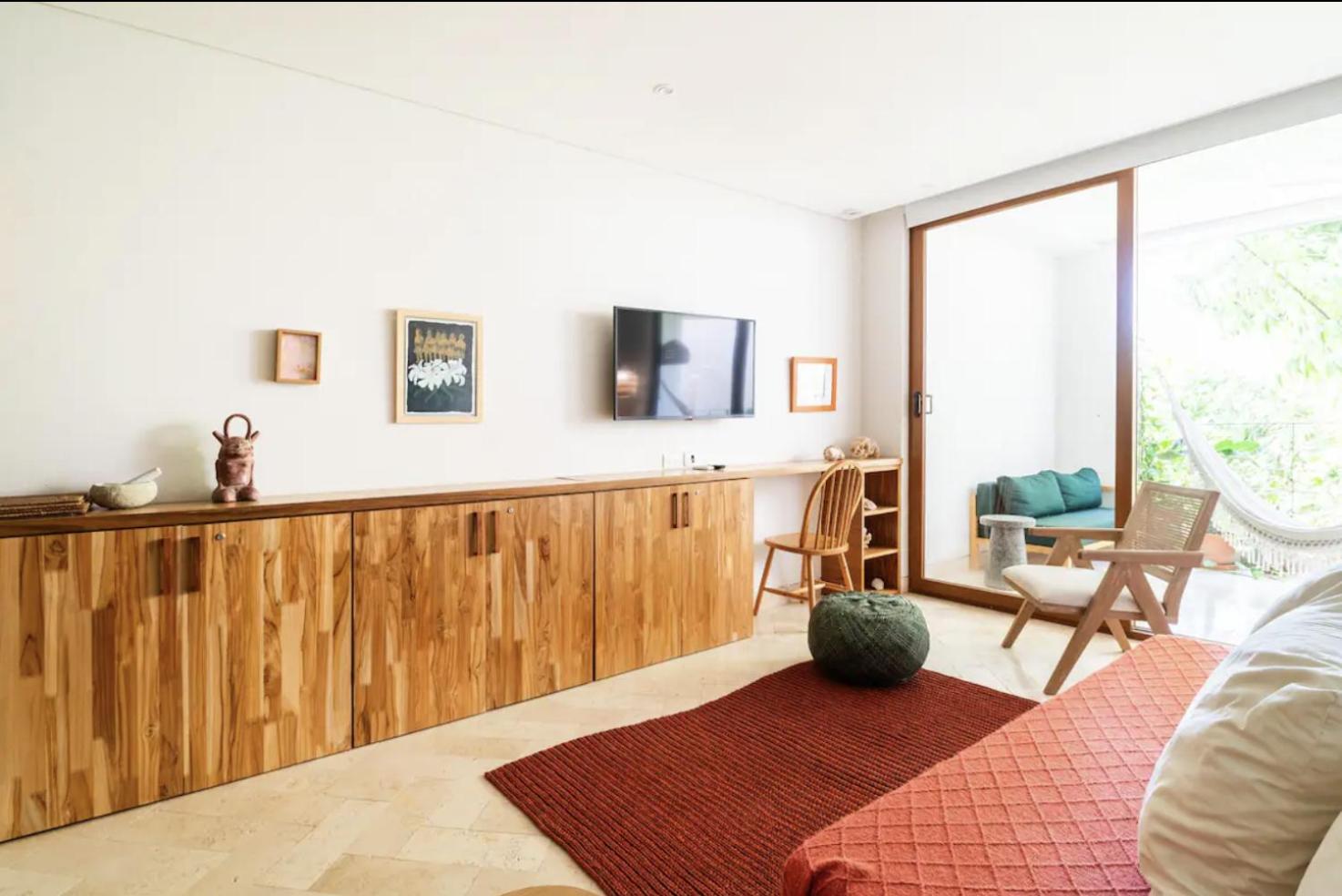 Cozy New Apartment in the Old City