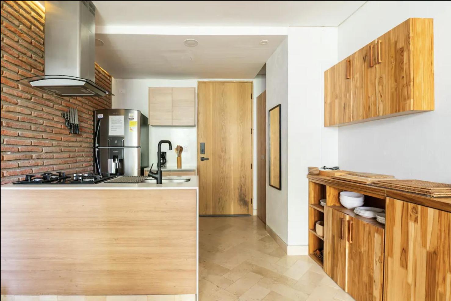 Cozy New Apartment in the Old City