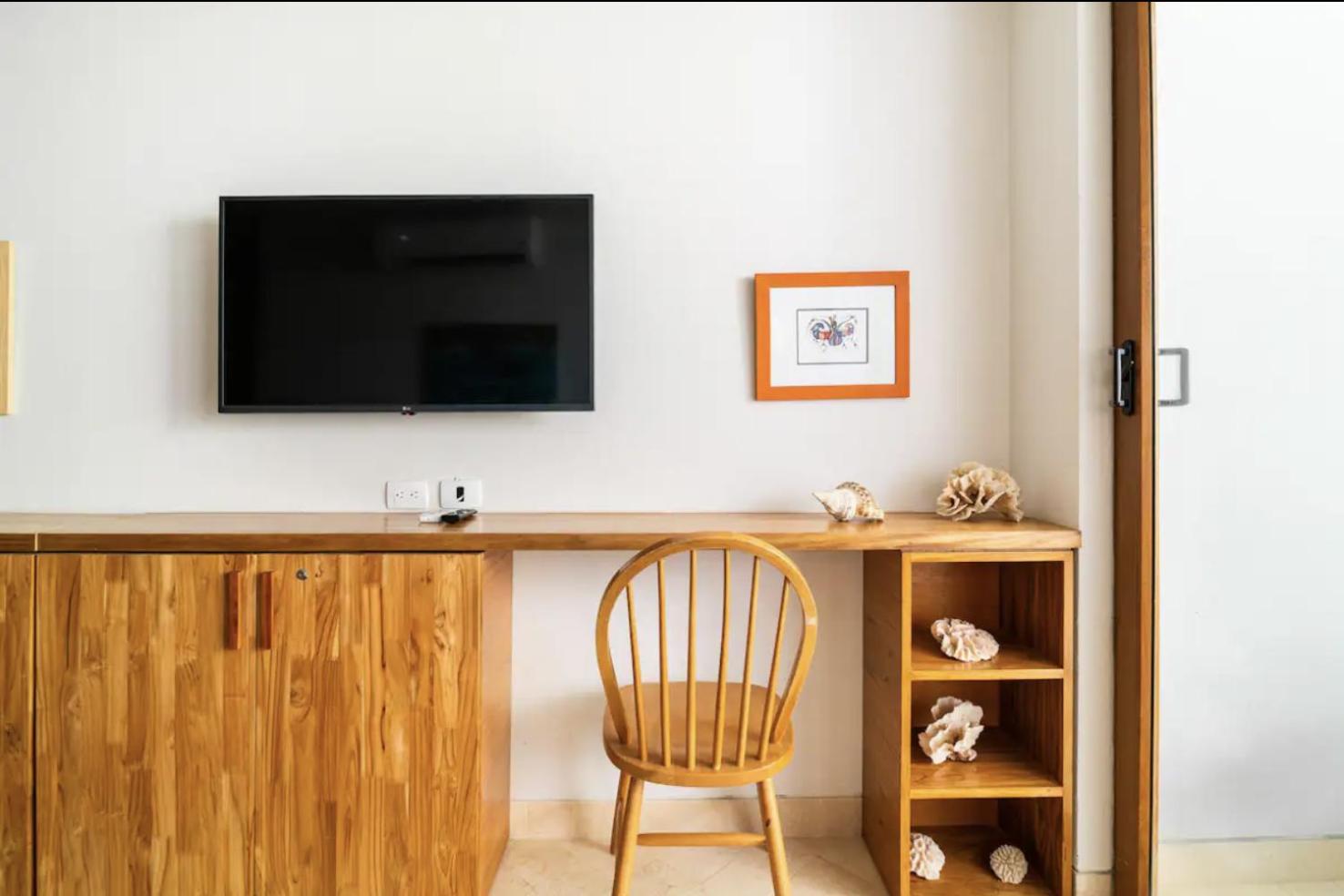 Cozy New Apartment in the Old City