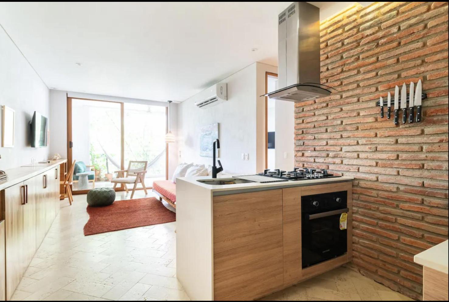 Cozy New Apartment in the Old City