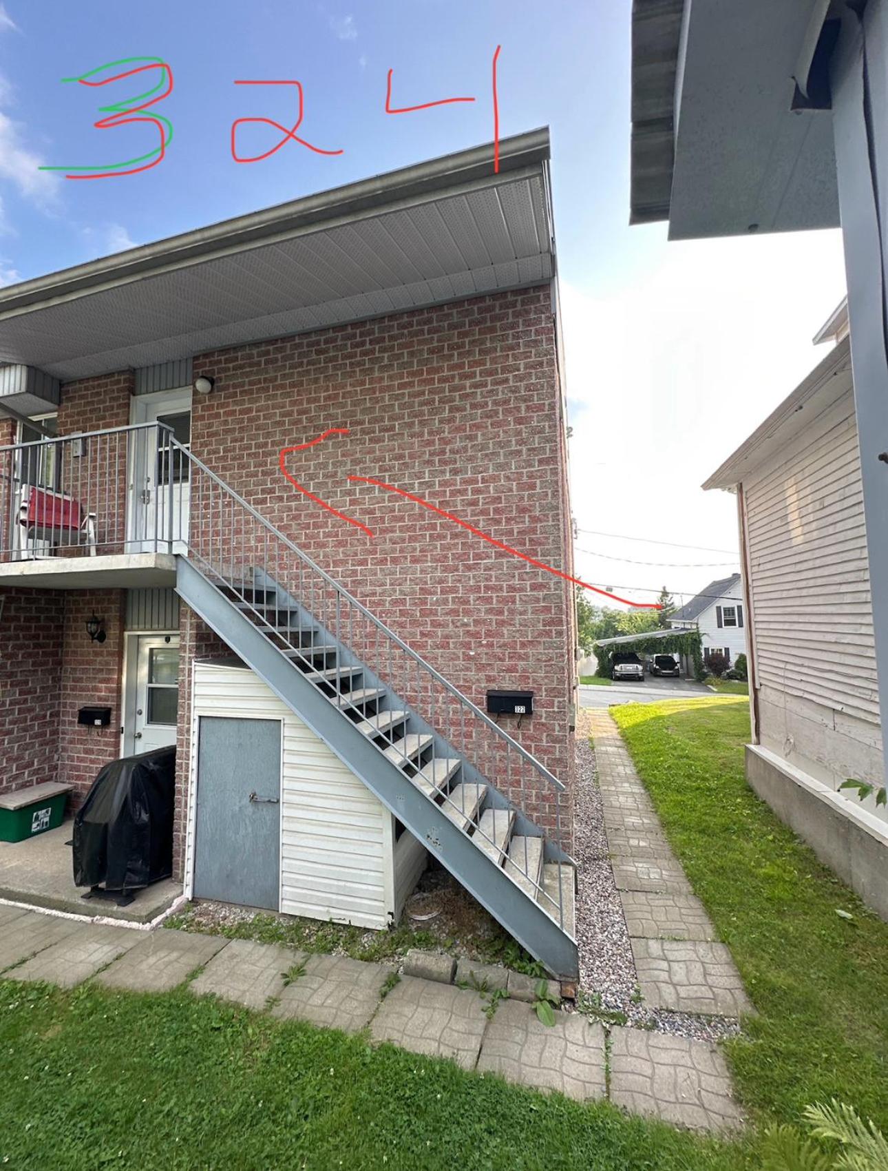 Quiet, comfortable great location 2 bedroom