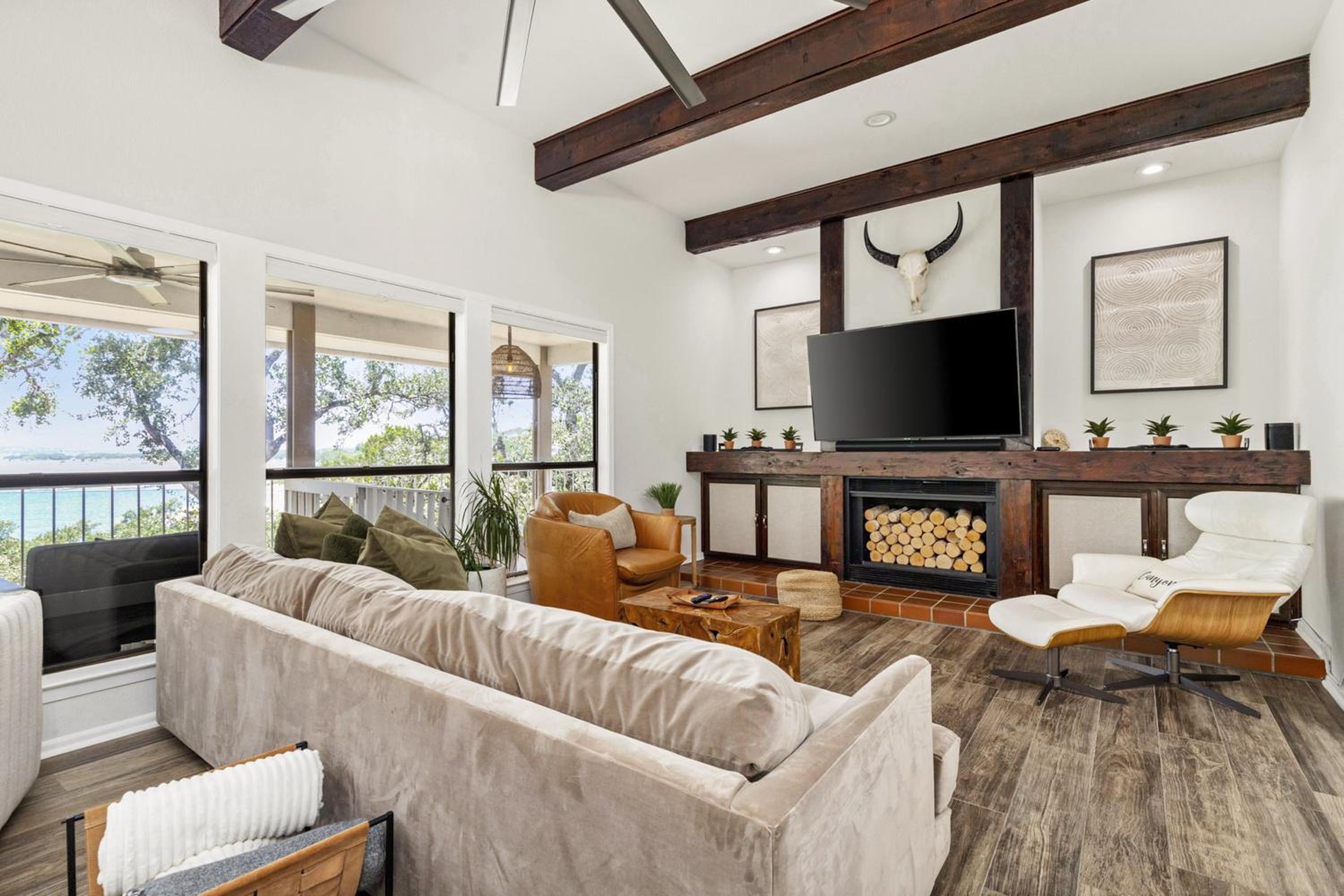 Waterfront Canyon Lake Retreat Dogs Welcome!