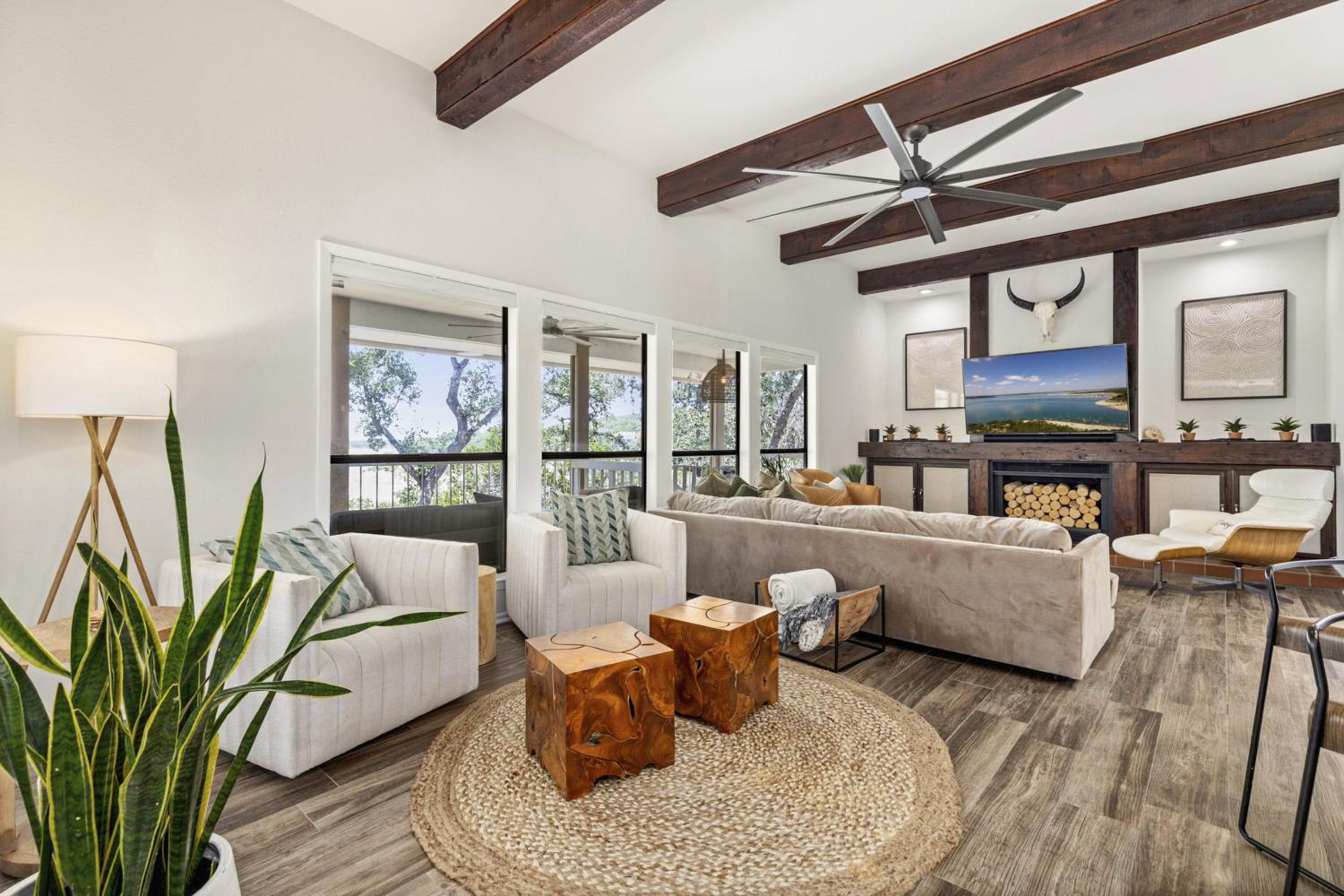 Waterfront Canyon Lake Retreat Dogs Welcome!