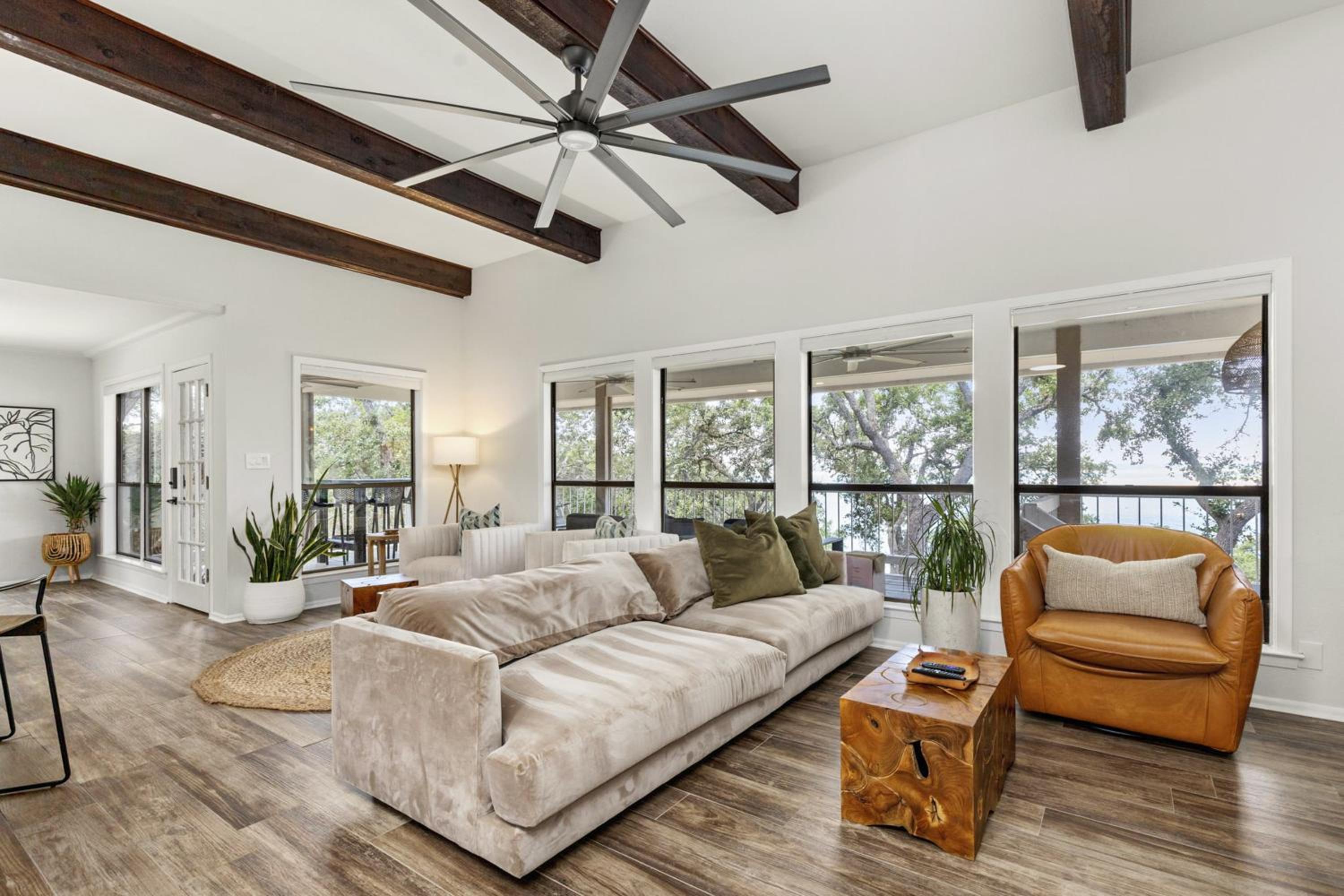 Waterfront Canyon Lake Retreat Dogs Welcome!