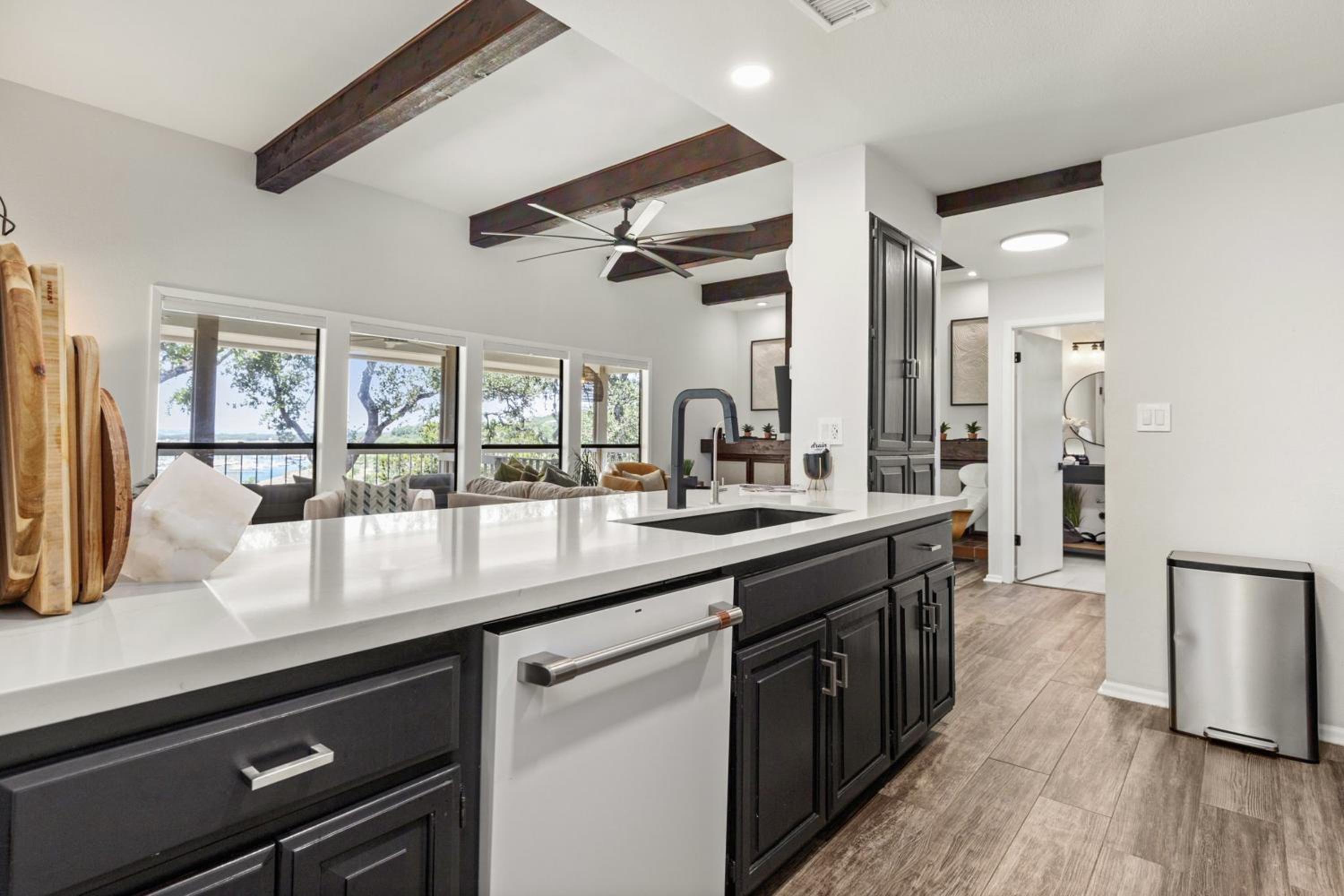 Waterfront Canyon Lake Retreat Dogs Welcome!