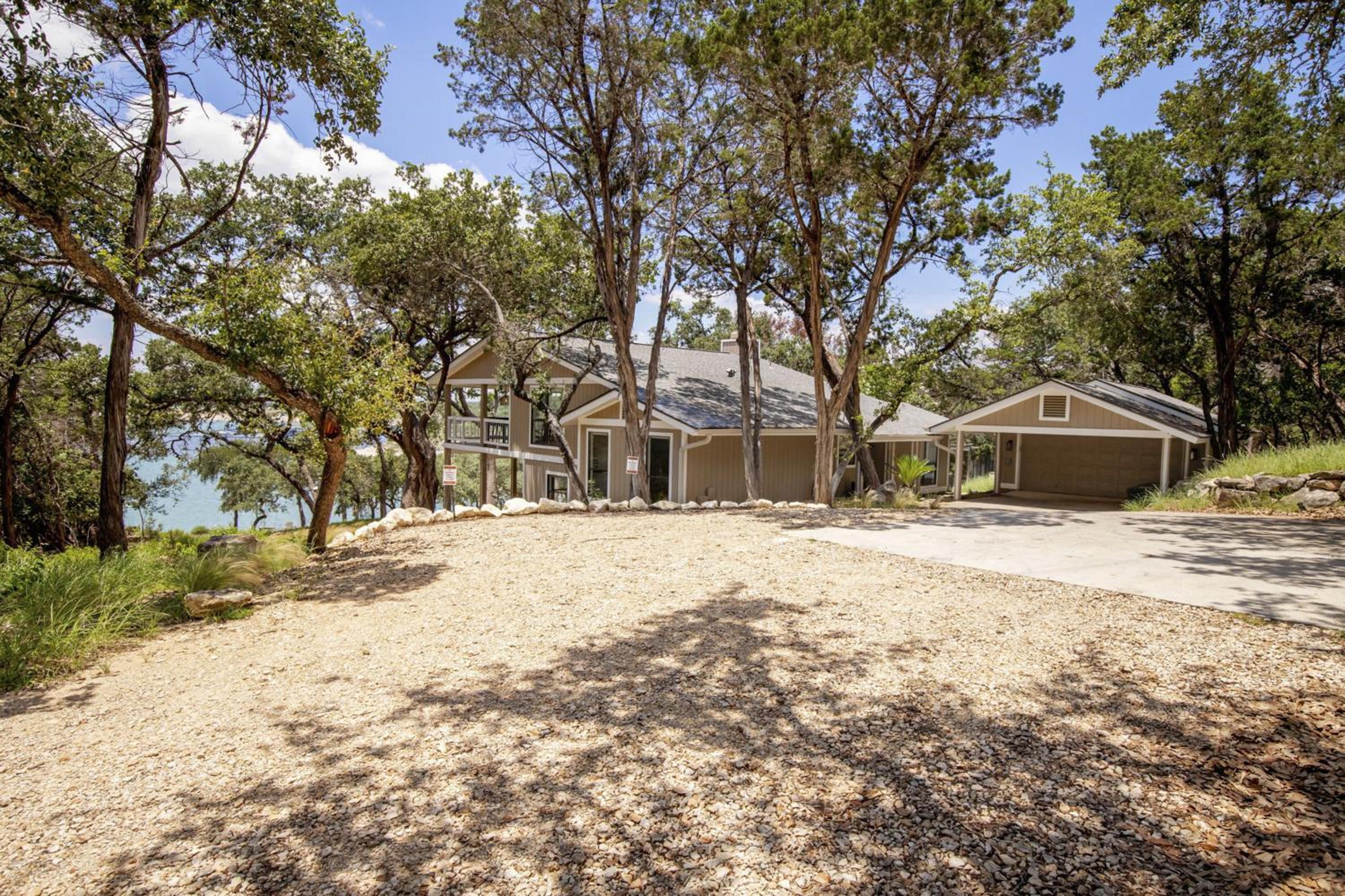 Waterfront Canyon Lake Retreat Dogs Welcome!