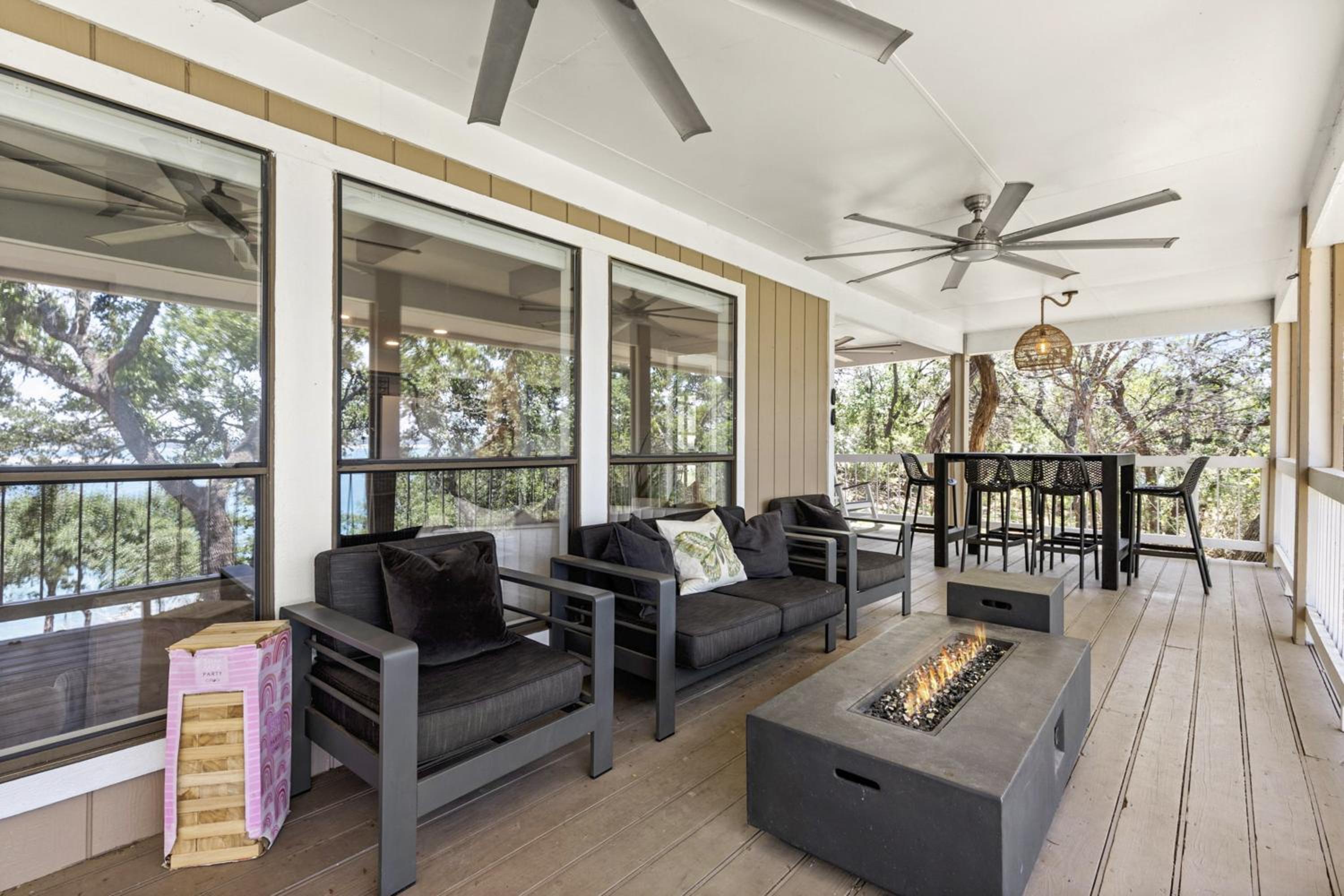 Waterfront Canyon Lake Retreat Dogs Welcome!