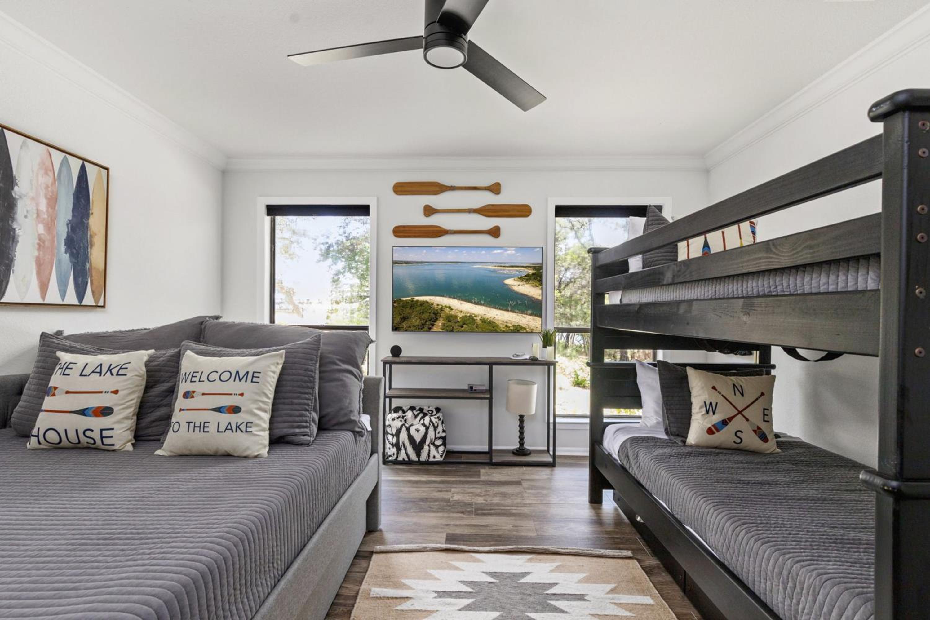 Waterfront Canyon Lake Retreat Dogs Welcome!