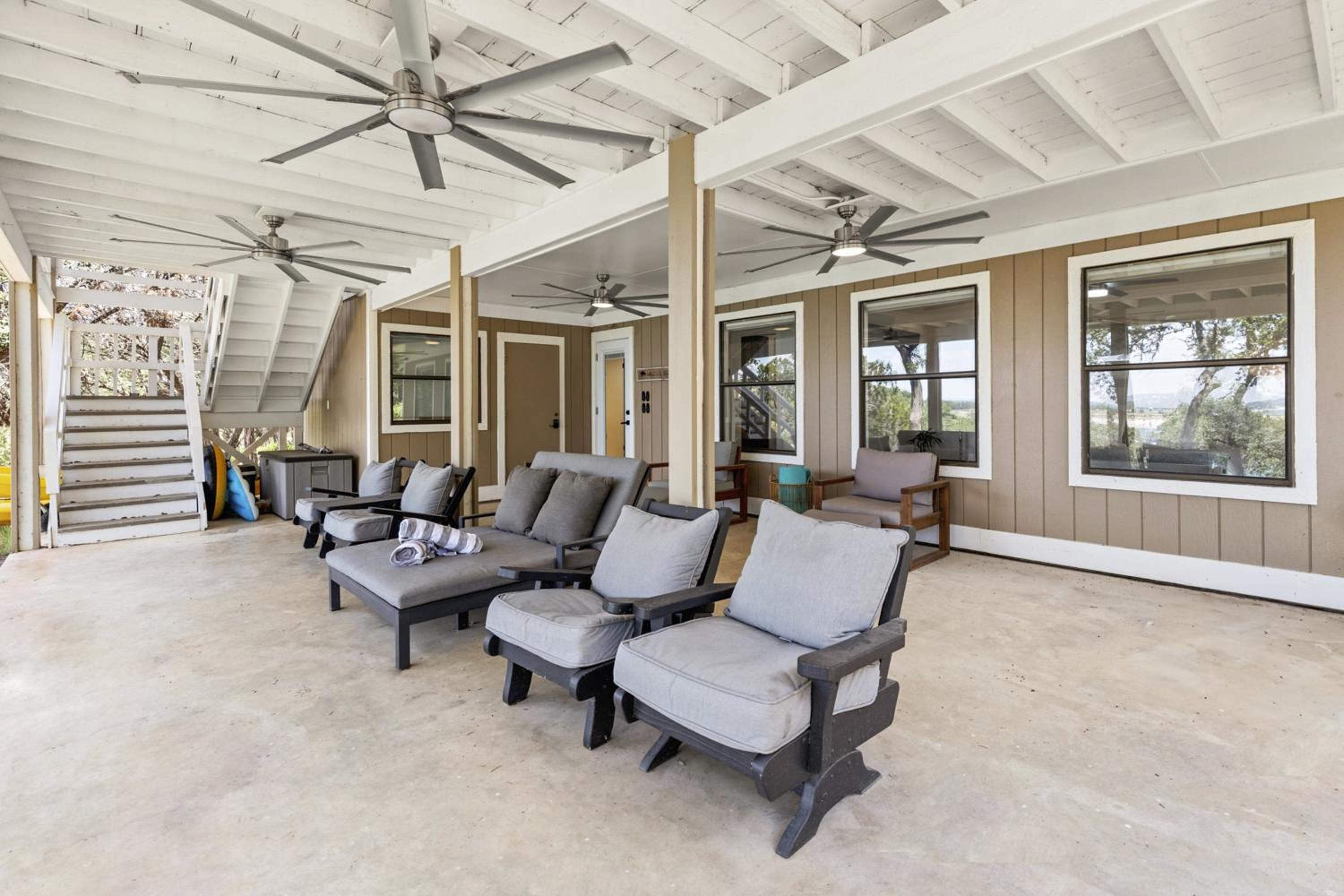 Waterfront Canyon Lake Retreat Dogs Welcome!