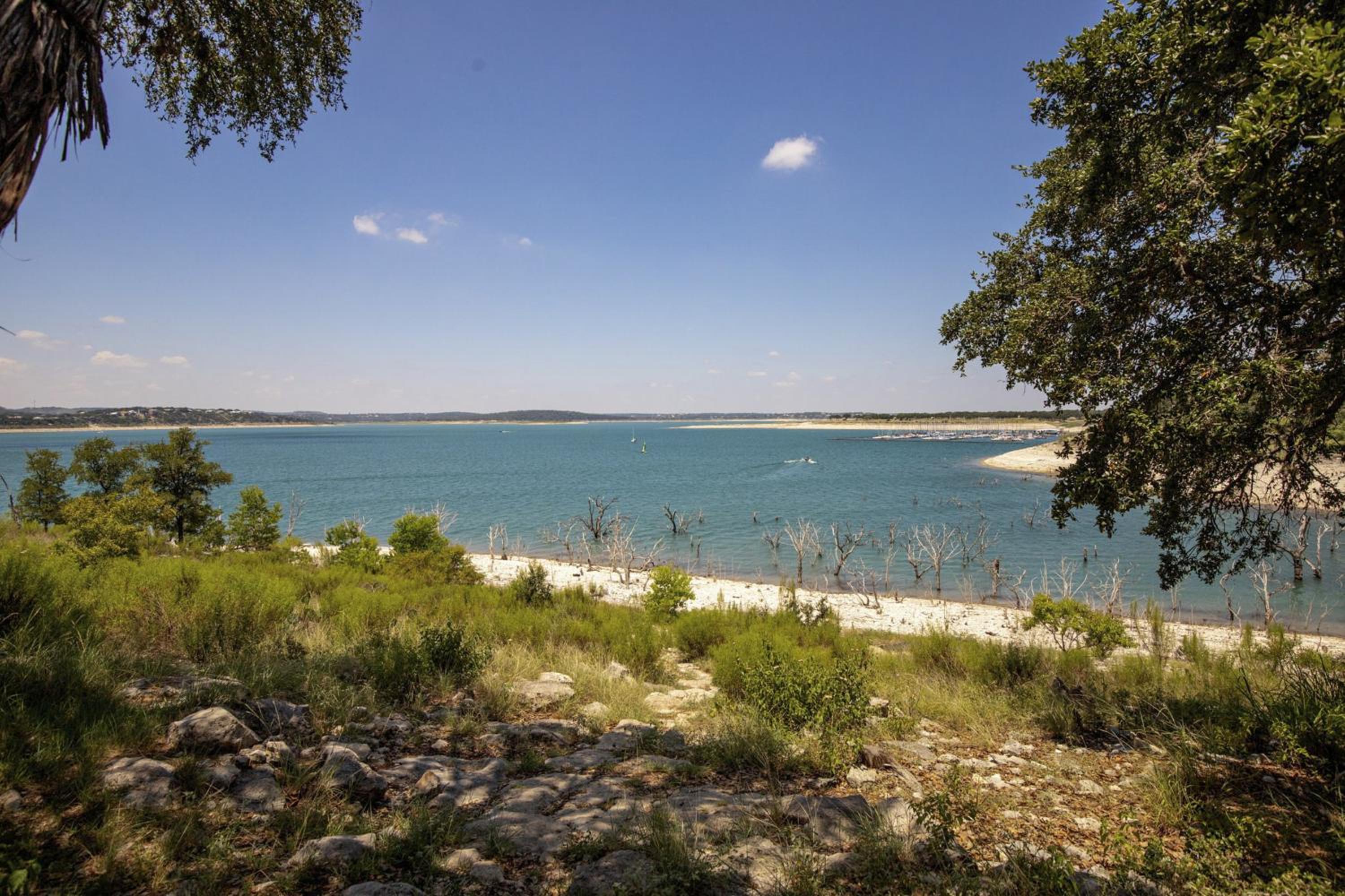 Waterfront Canyon Lake Retreat Dogs Welcome!