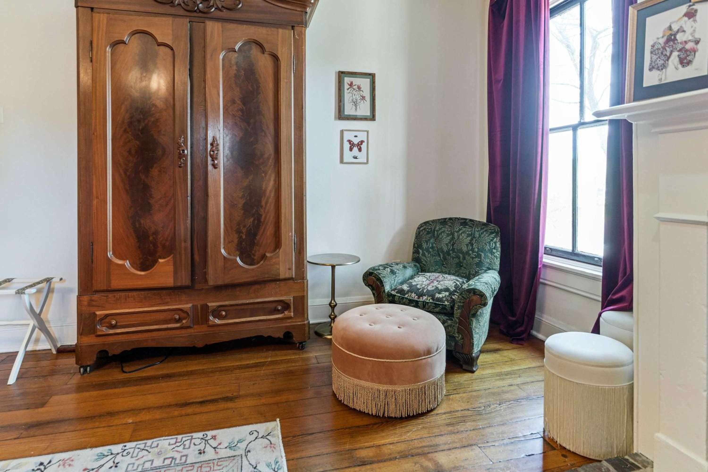 Yoko's Serene Suite in Frankfort