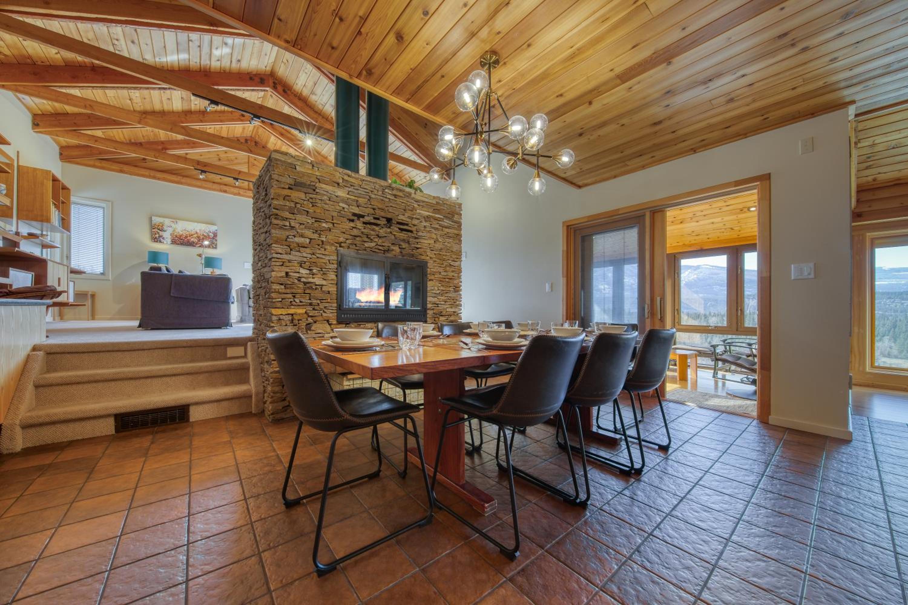 CLIFF CABIN Family Friendly|Hot Tub|Spectacular Views