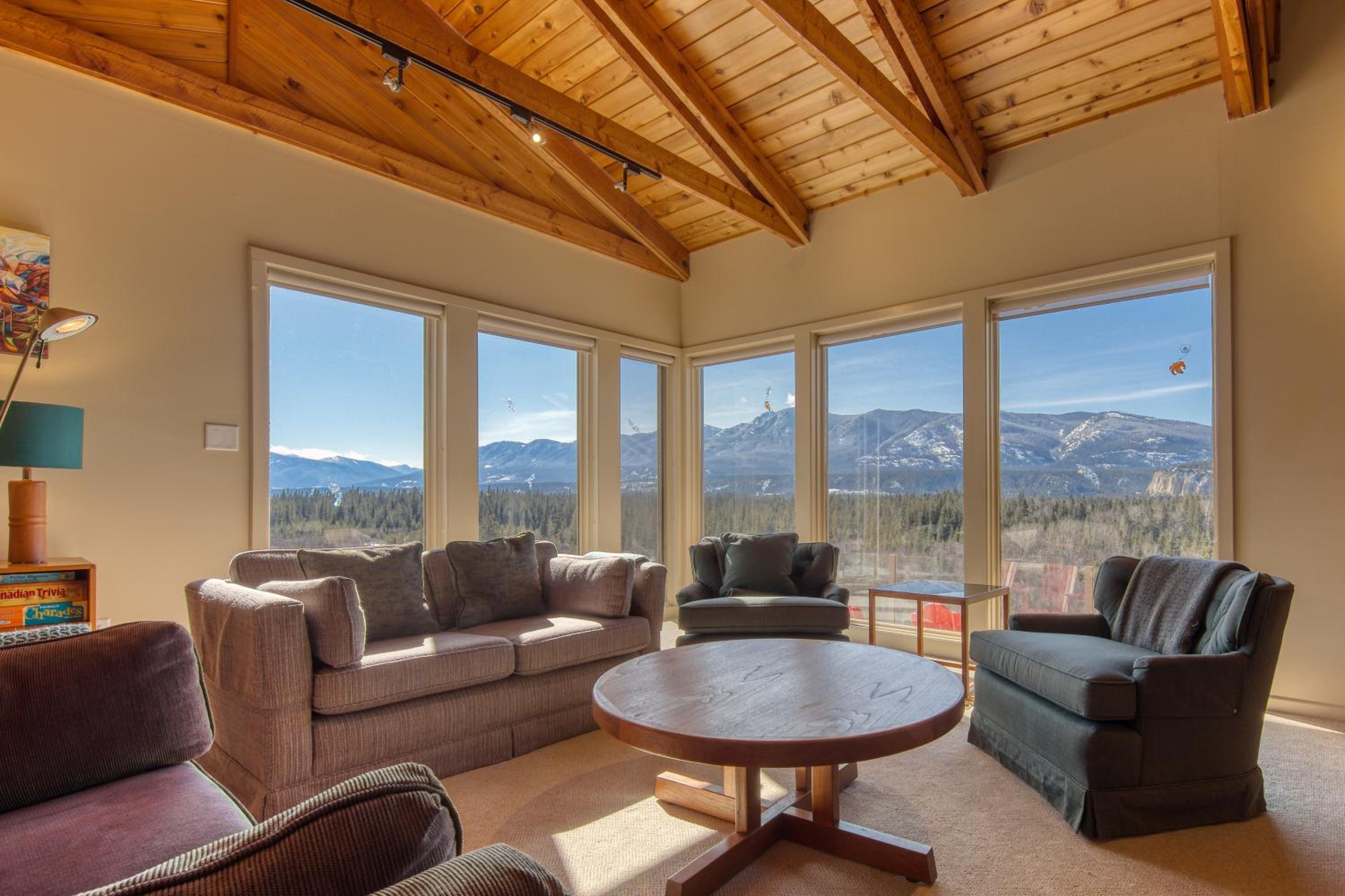 CLIFF CABIN Family Friendly|Hot Tub|Spectacular Views