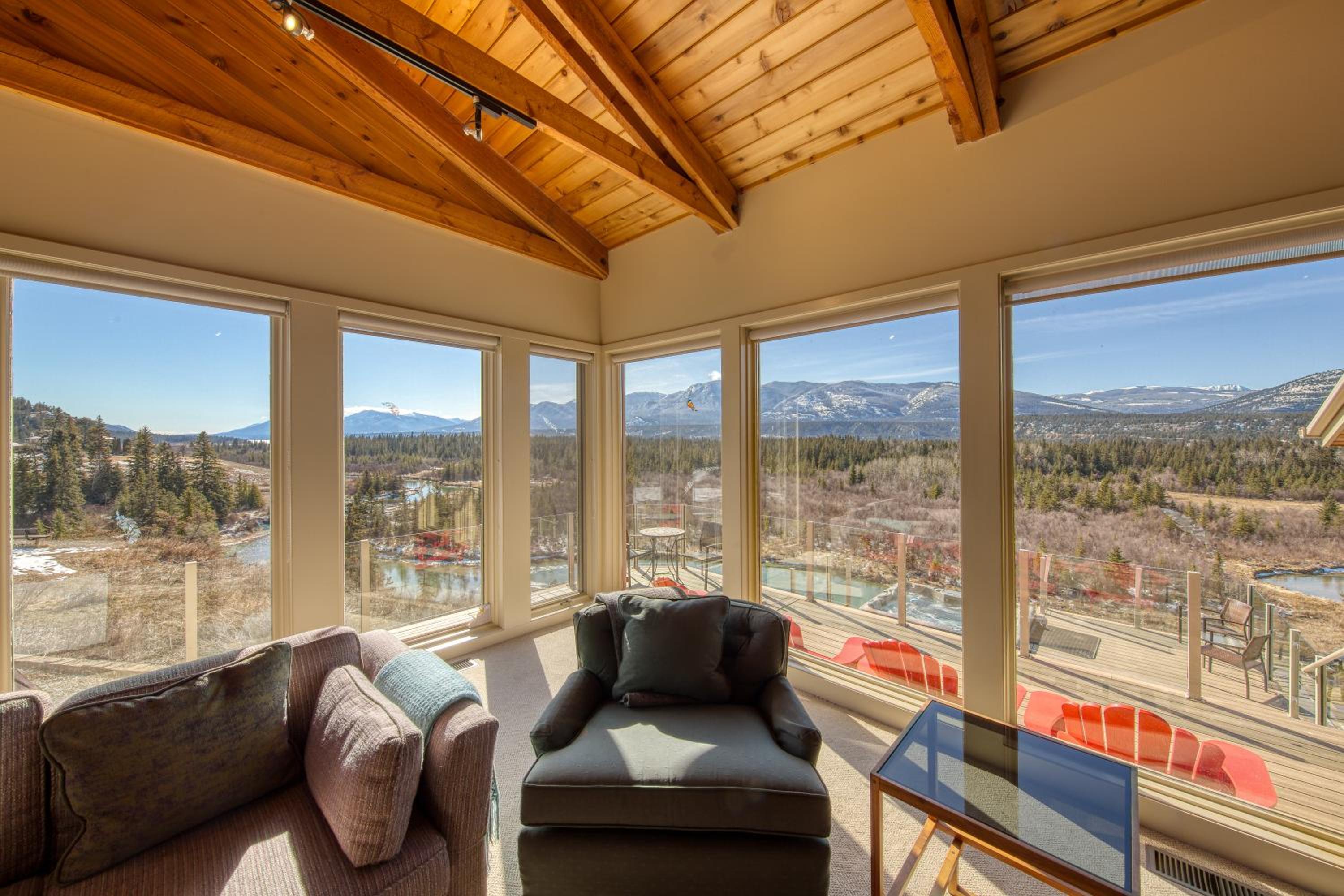 CLIFF CABIN Family Friendly|Hot Tub|Spectacular Views