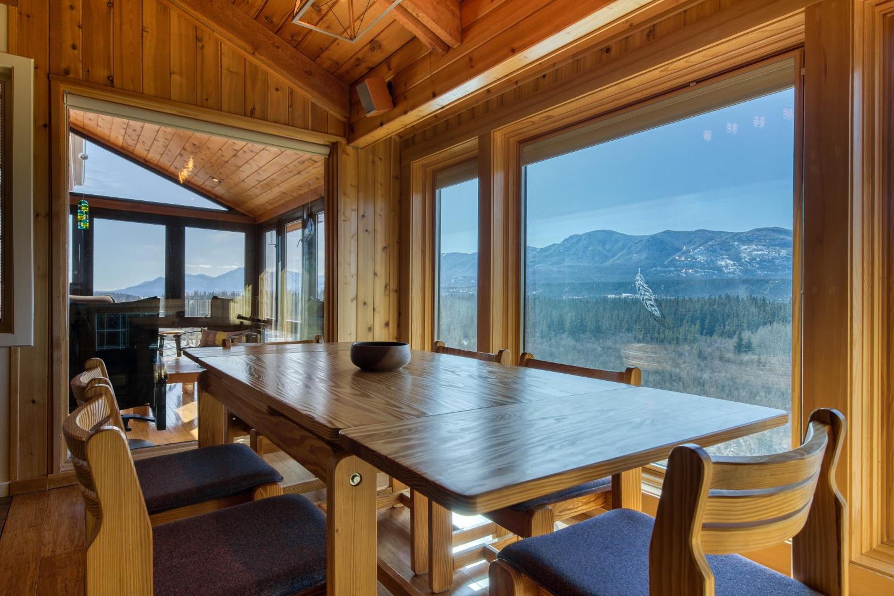 CLIFF CABIN Family Friendly|Hot Tub|Spectacular Views