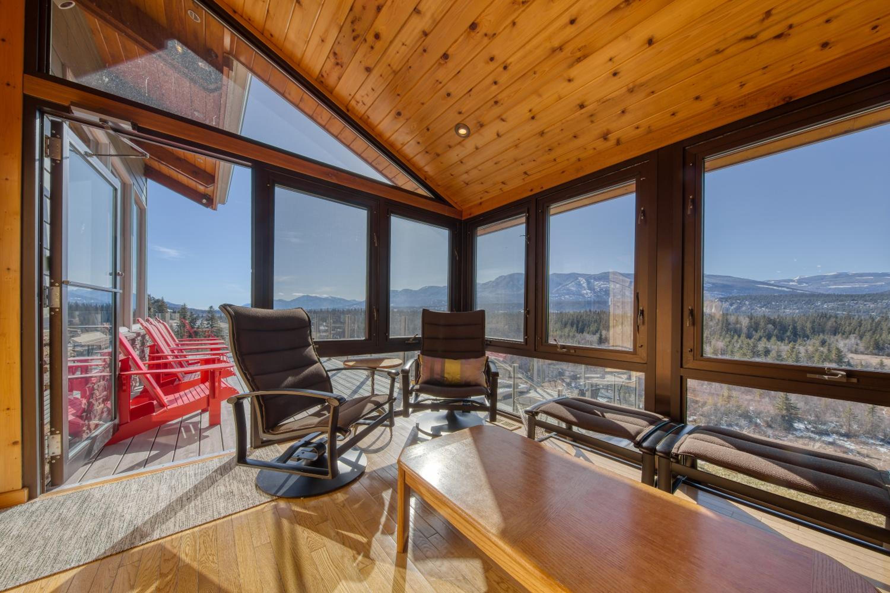 CLIFF CABIN Family Friendly|Hot Tub|Spectacular Views