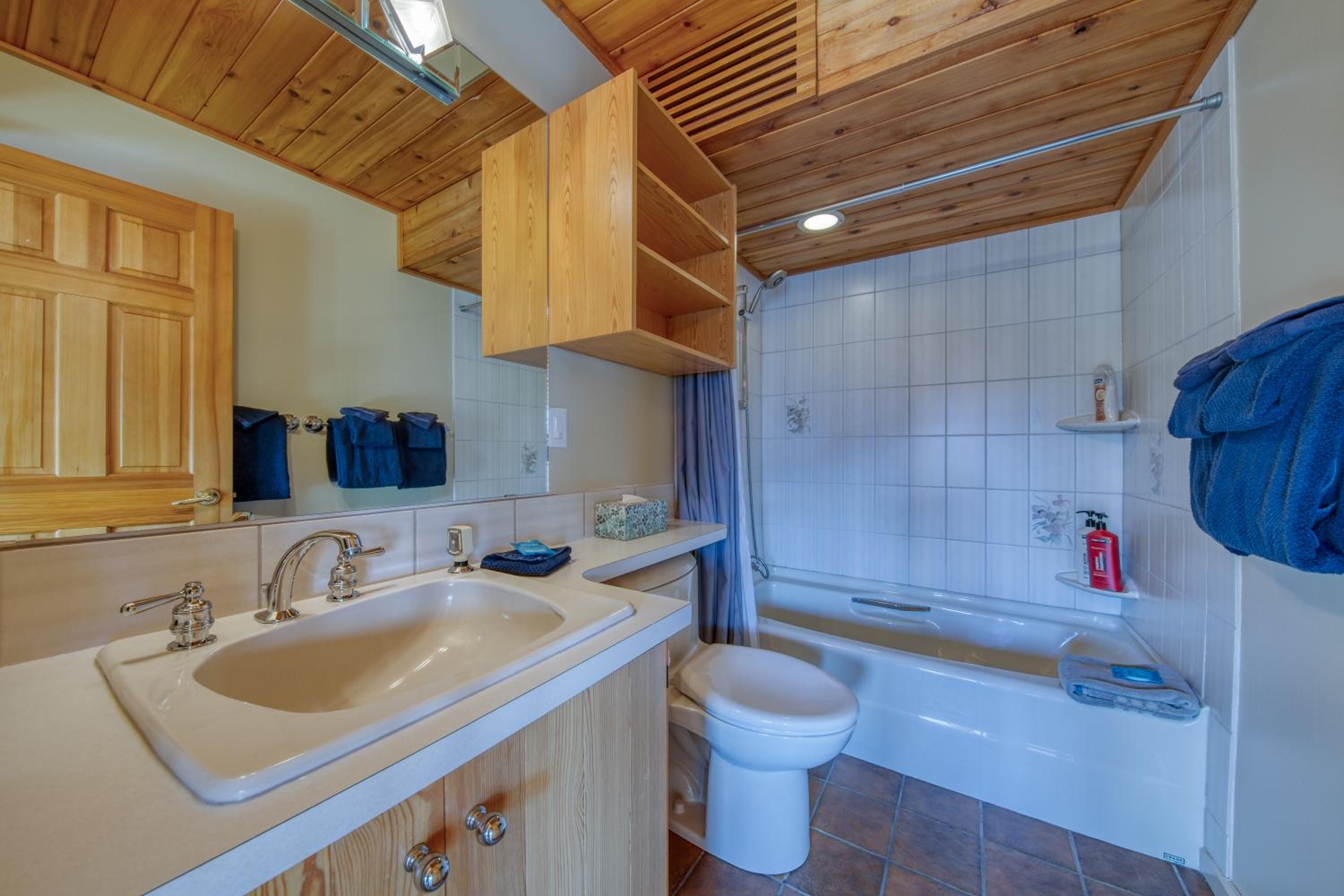 CLIFF CABIN Family Friendly|Hot Tub|Spectacular Views