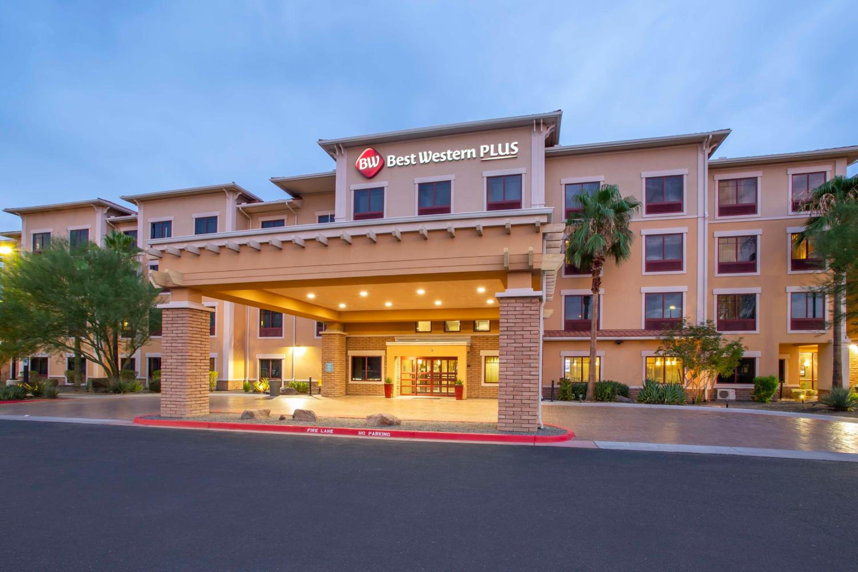 Hotel Best Western Plus Chandler Hotel & Suites - Image 1