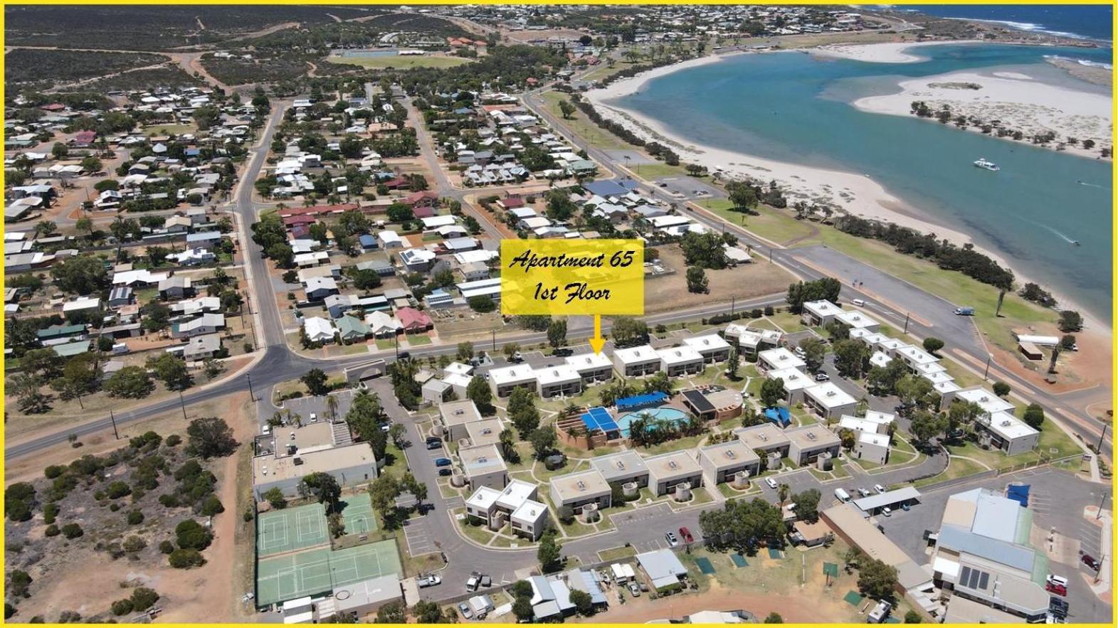 Riverview Holiday Apartment 65 -1st floor- Kalbarri WA view 4
