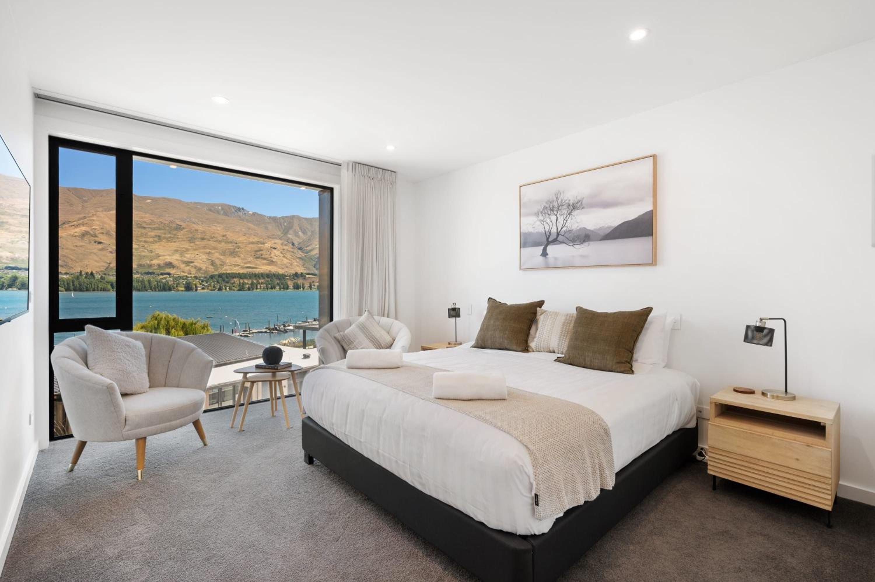 Lakeside Luxury