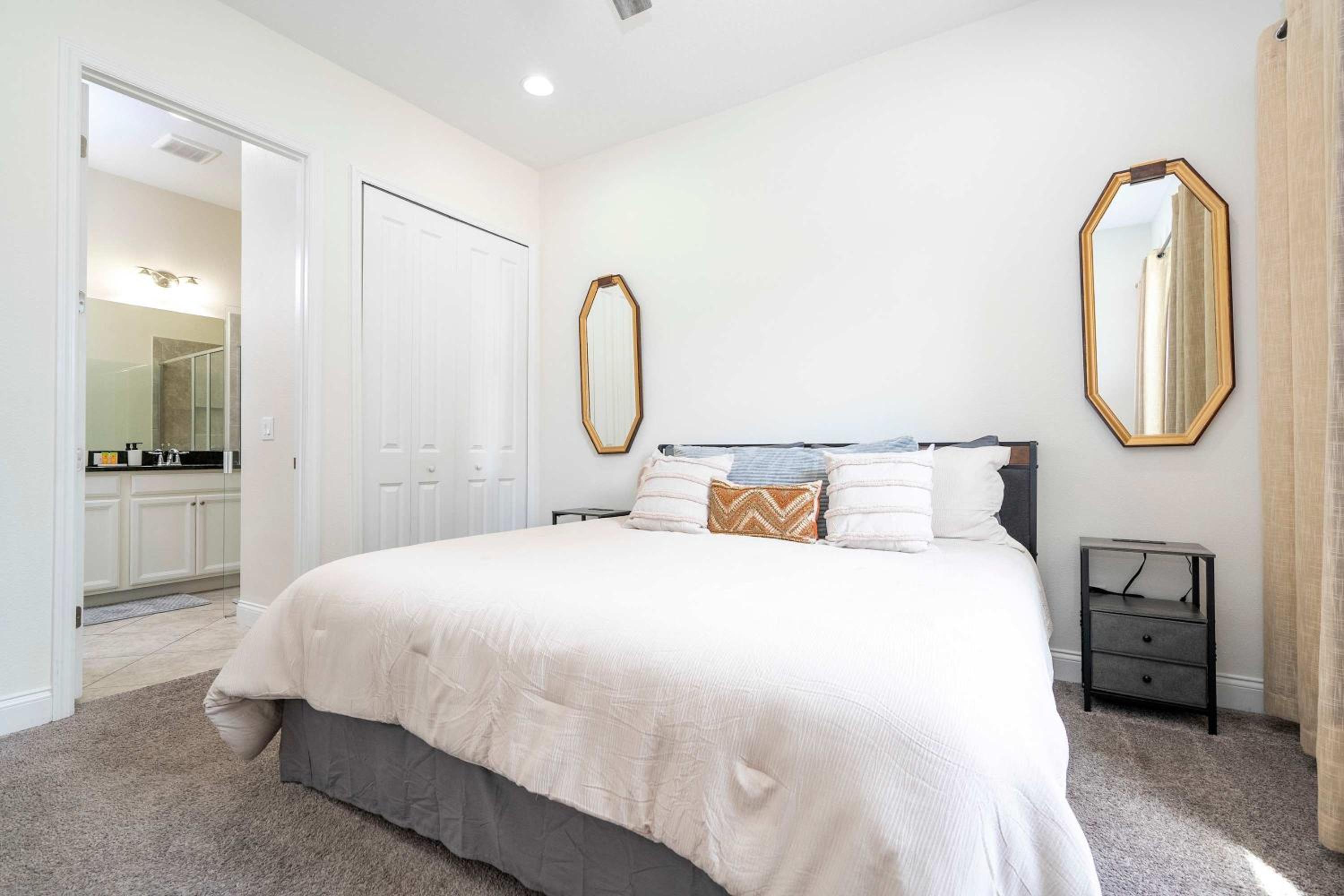 3Bd Sleeps8 with Pool & Close to Disney @Festival 220