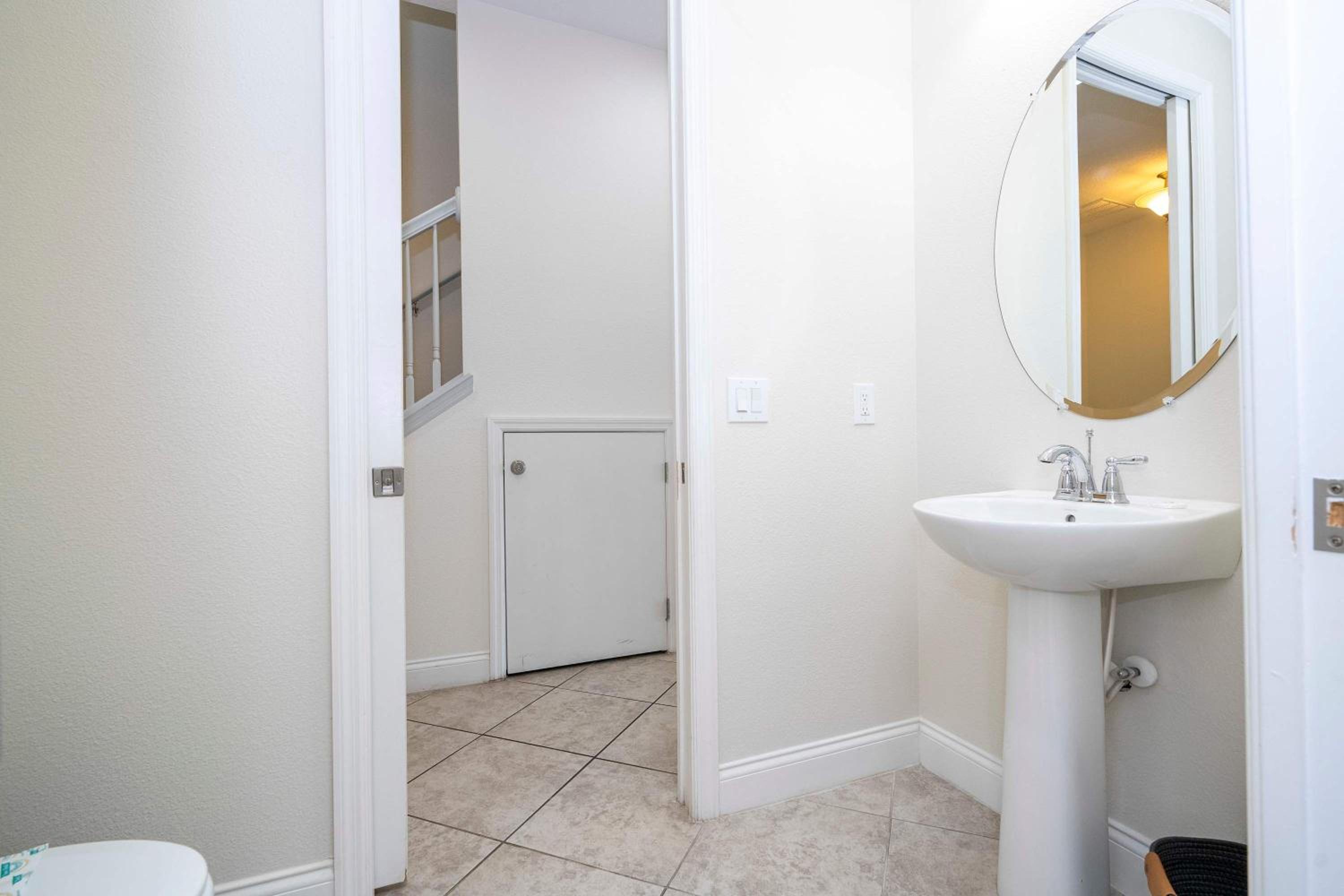 3Bd Sleeps8 with Pool & Close to Disney @Festival 220