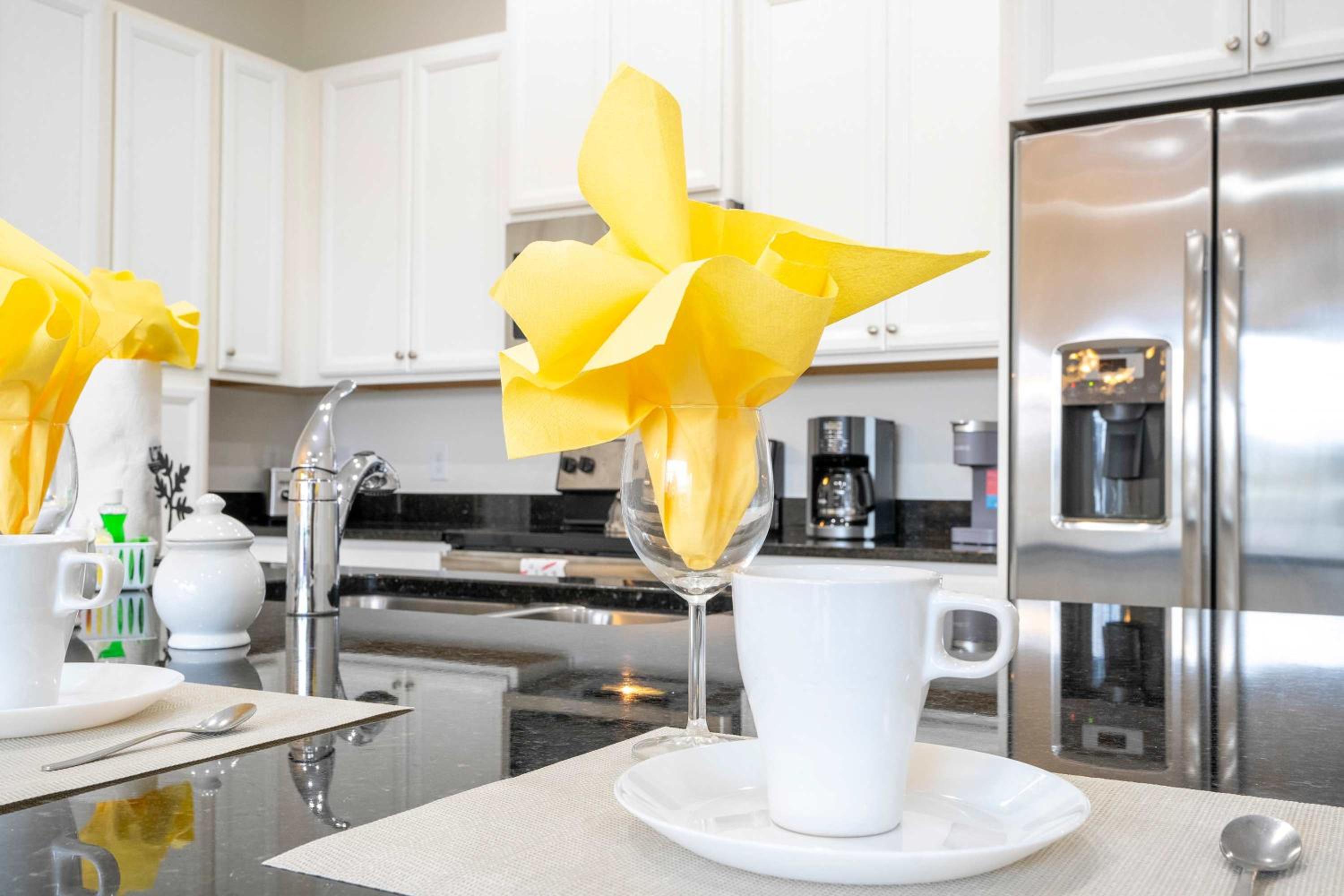 3Bd Sleeps8 with Pool & Close to Disney @Festival 220