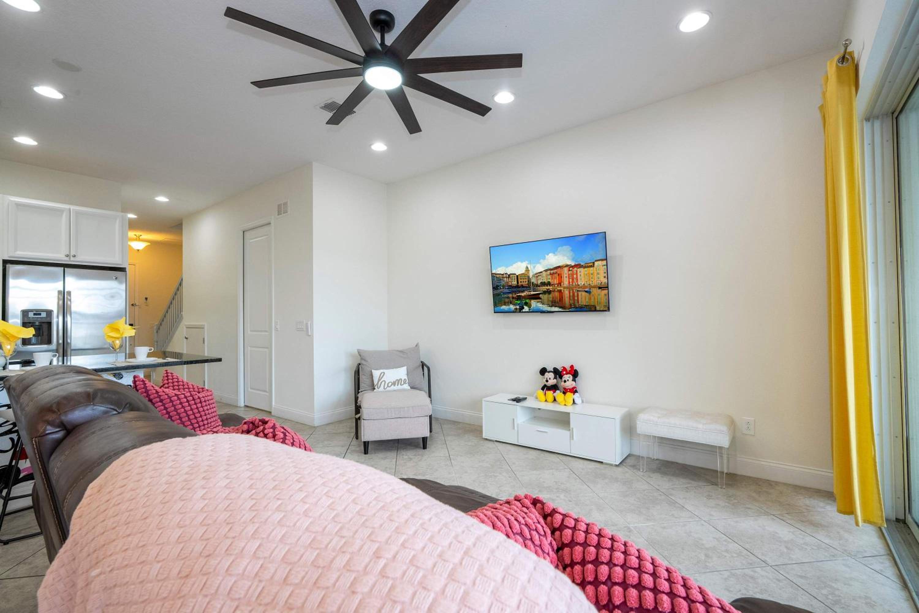 3Bd Sleeps8 with Pool & Close to Disney @Festival 220