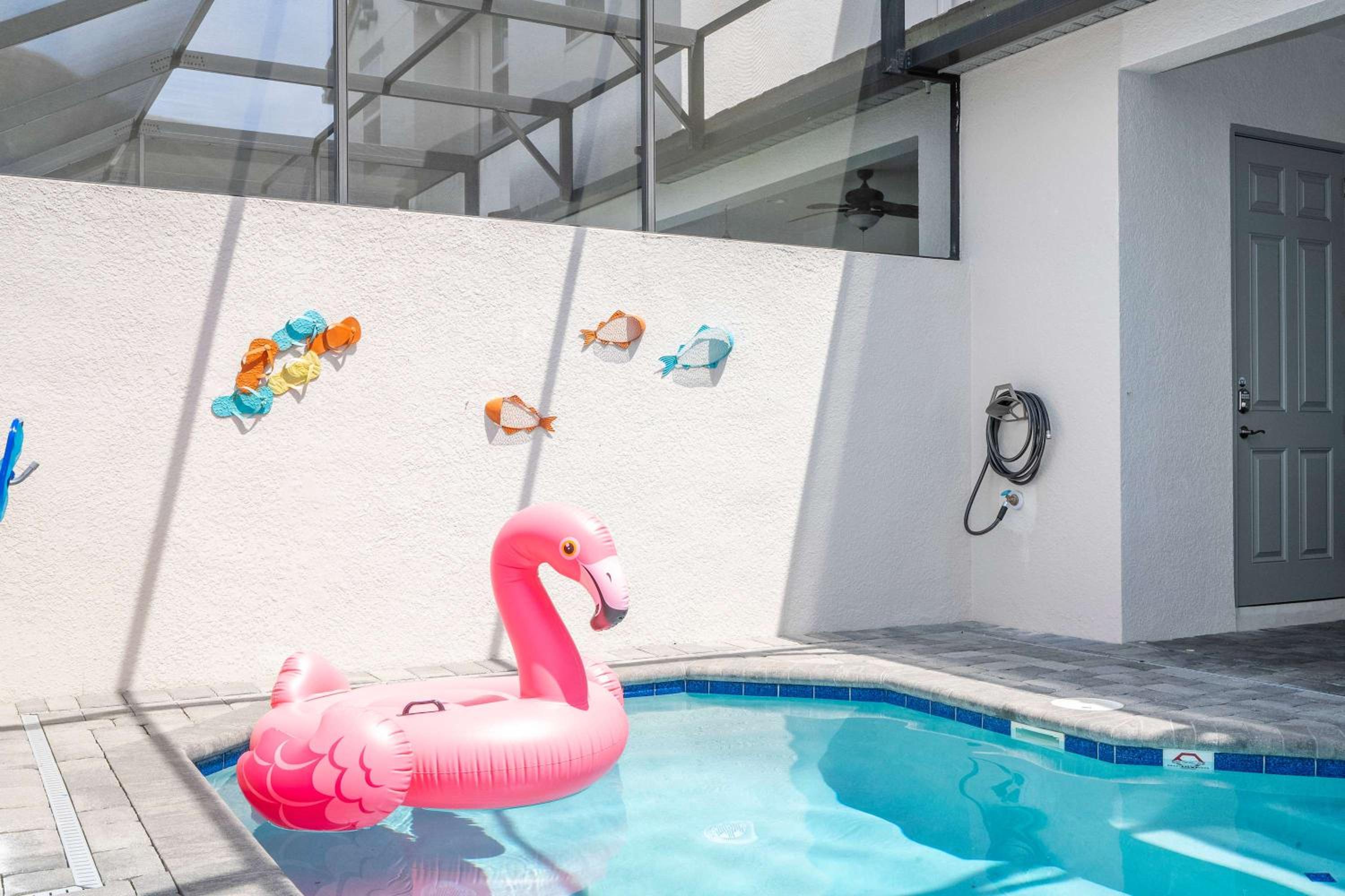 3Bd Sleeps8 with Pool & Close to Disney @Festival 220