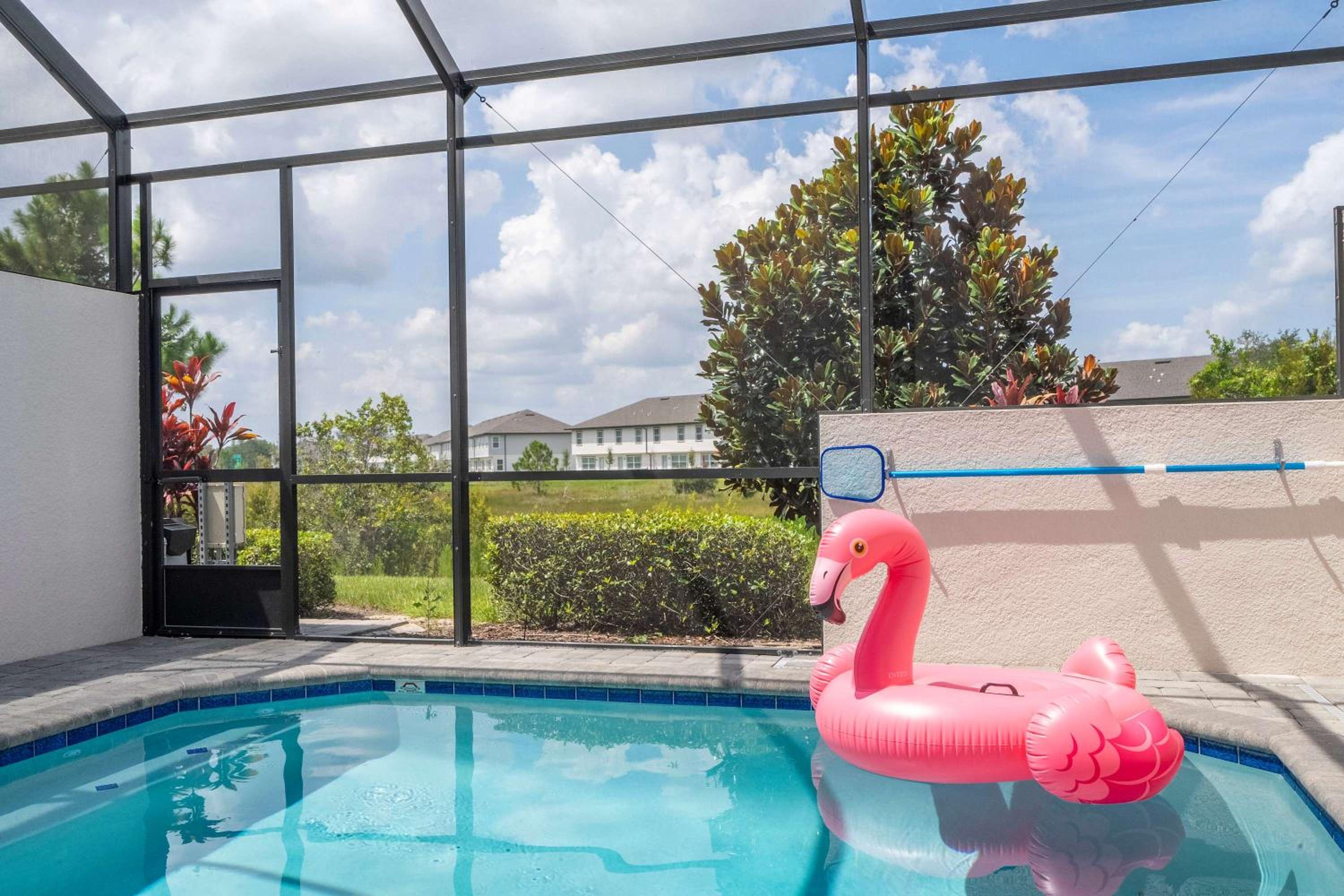 3Bd Sleeps8 with Pool & Close to Disney @Festival 220