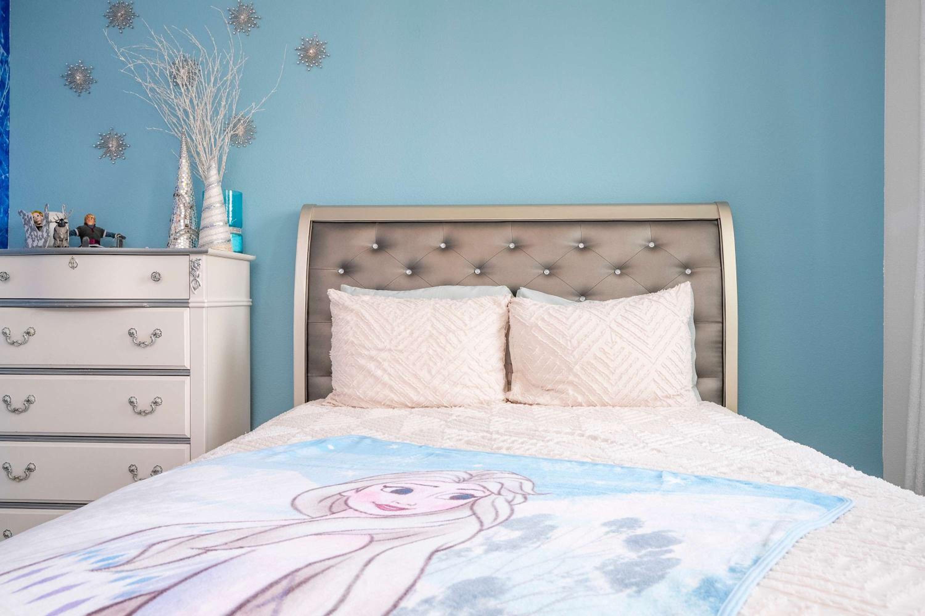3Bd Sleeps8 with Pool & Close to Disney @Festival 220