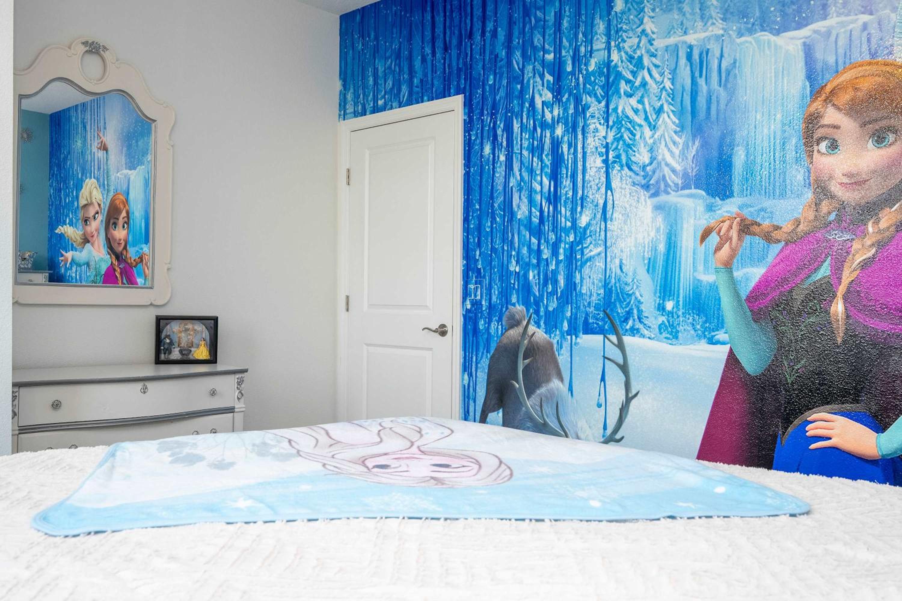 3Bd Sleeps8 with Pool & Close to Disney @Festival 220