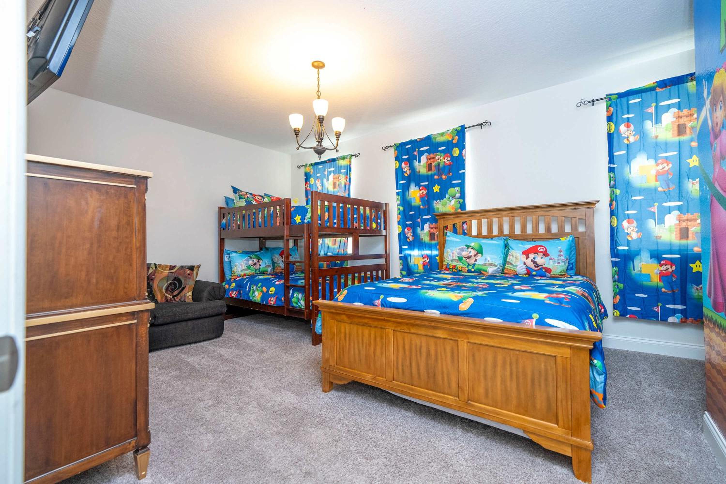 3Bd Sleeps8 with Pool & Close to Disney @Festival 220