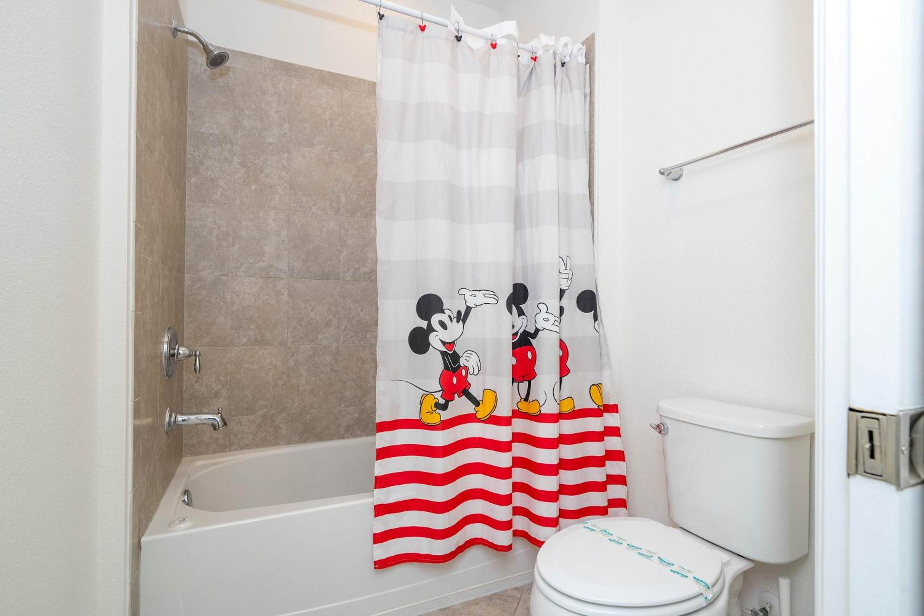 3Bd Sleeps8 with Pool & Close to Disney @Festival 220
