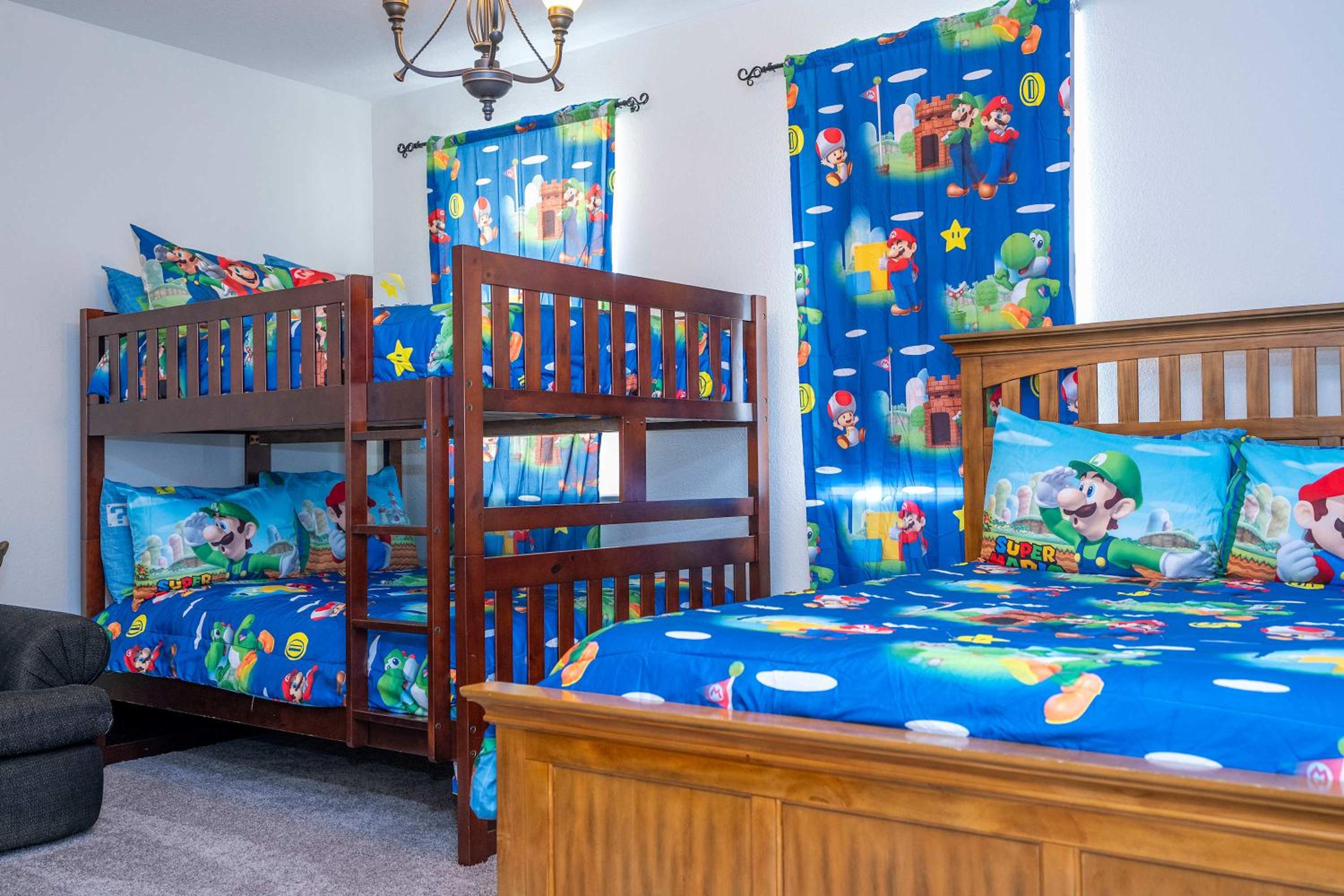 3Bd Sleeps8 with Pool & Close to Disney @Festival 220