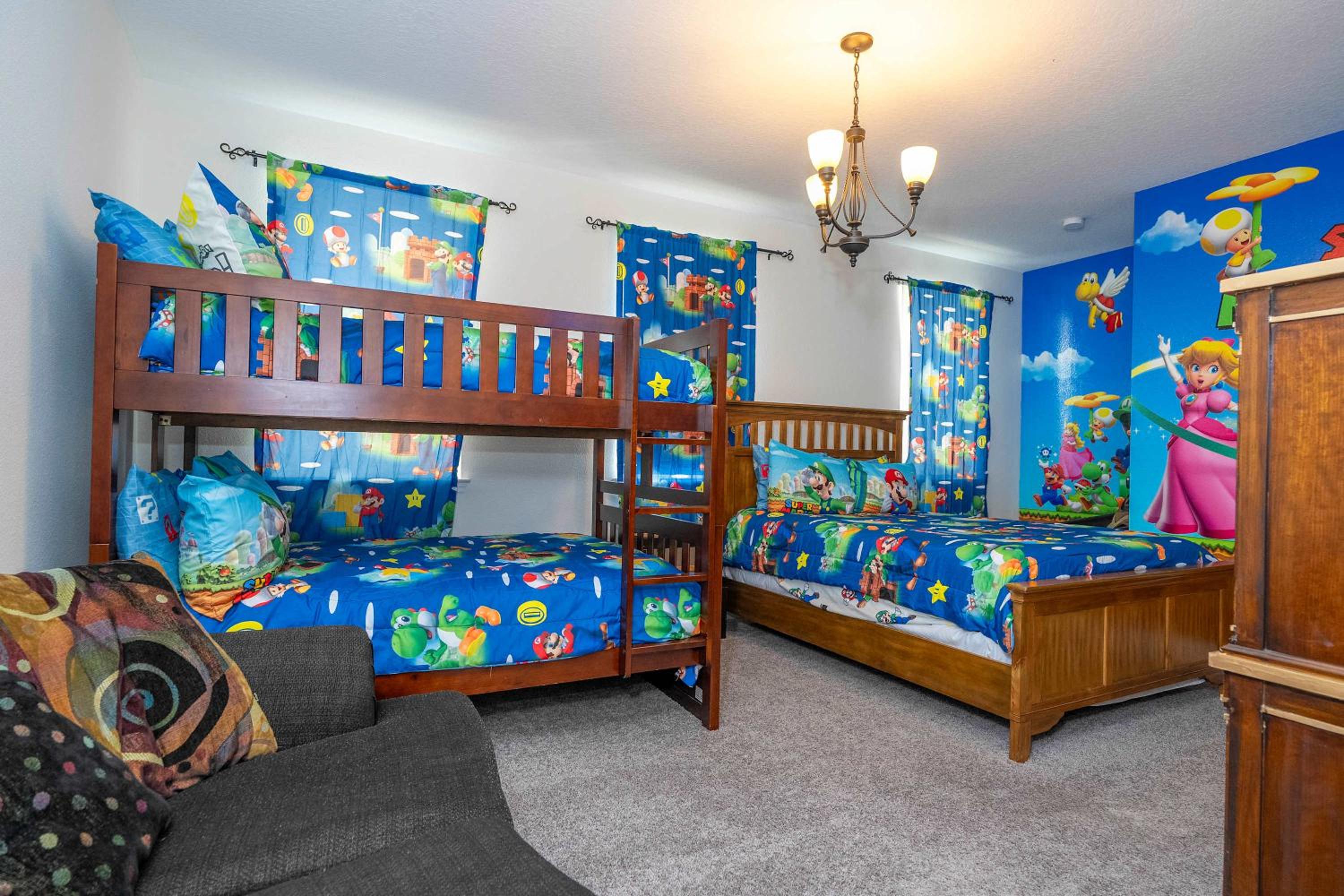 3Bd Sleeps8 with Pool & Close to Disney @Festival 220