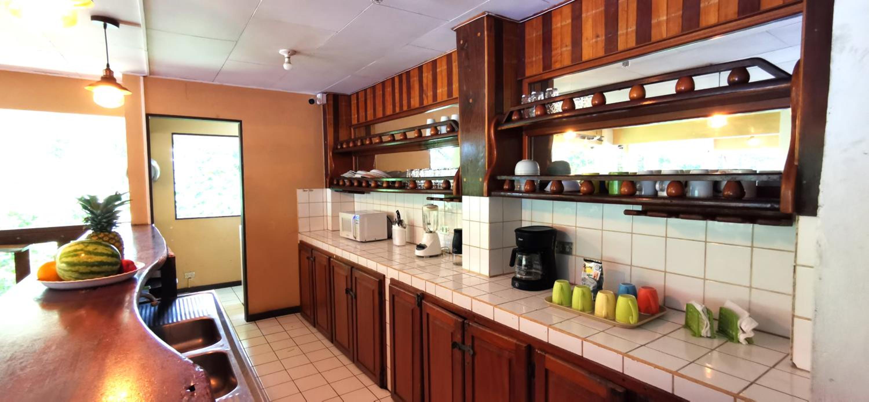 Tajalin Hostel - Montezuma Beach, Central location!