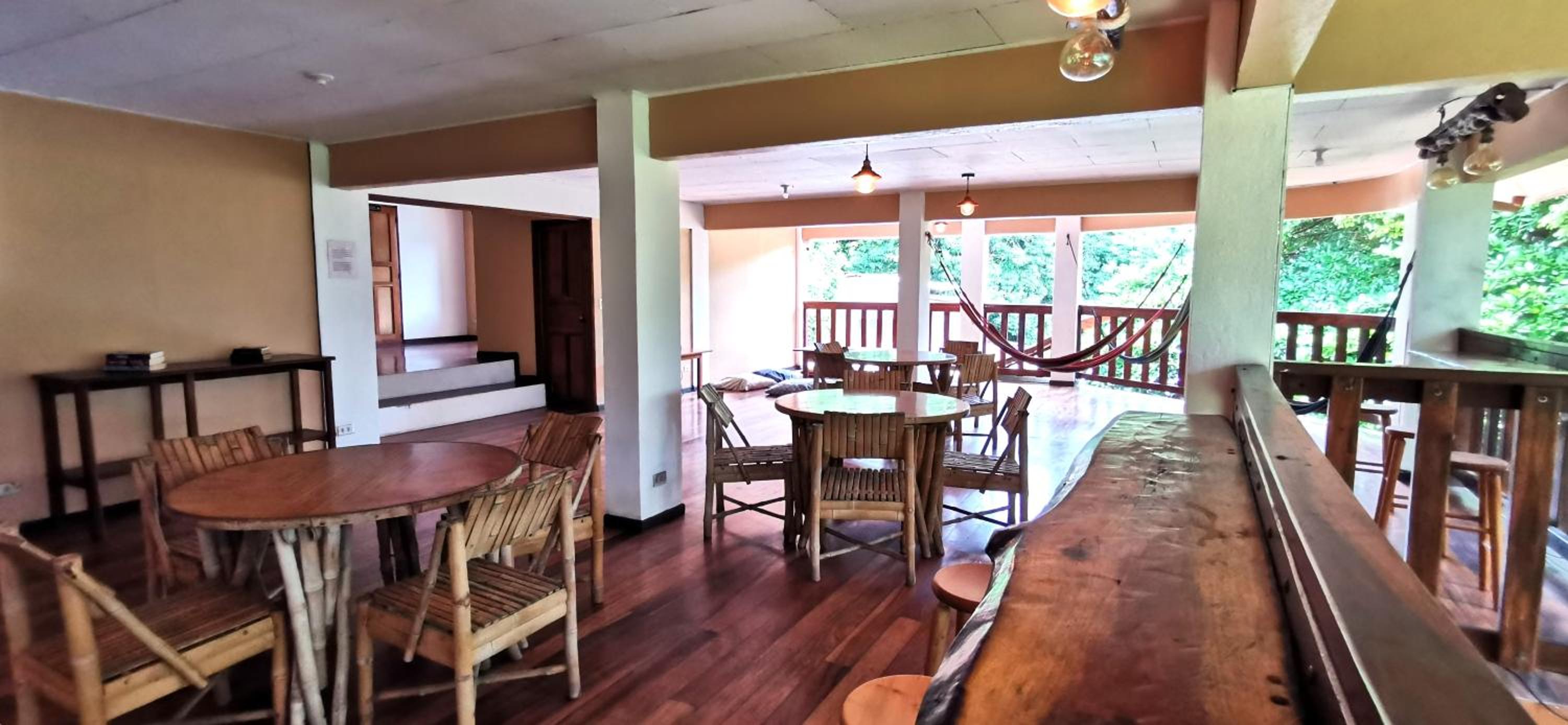 Tajalin Hostel - Montezuma Beach, Central location!