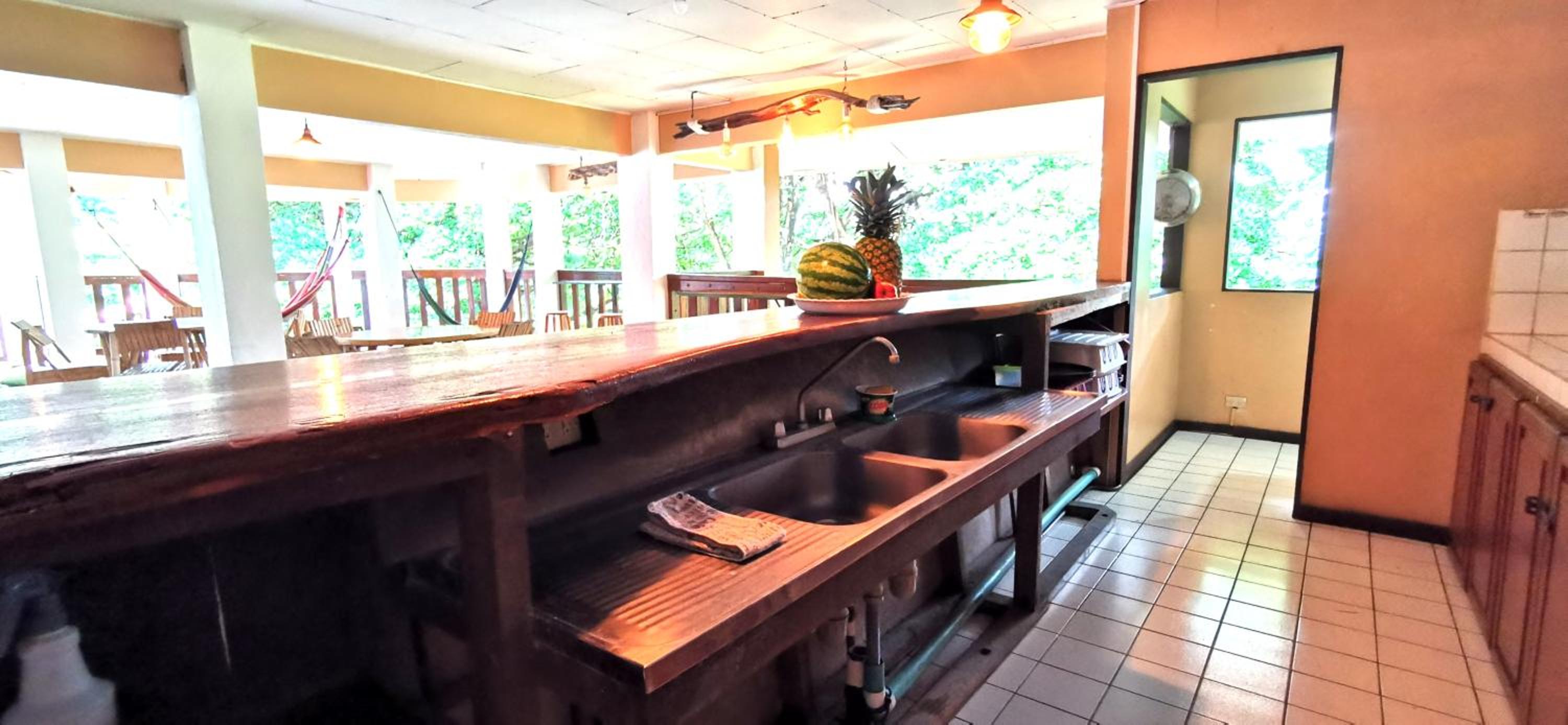 Tajalin Hostel - Montezuma Beach, Central location!
