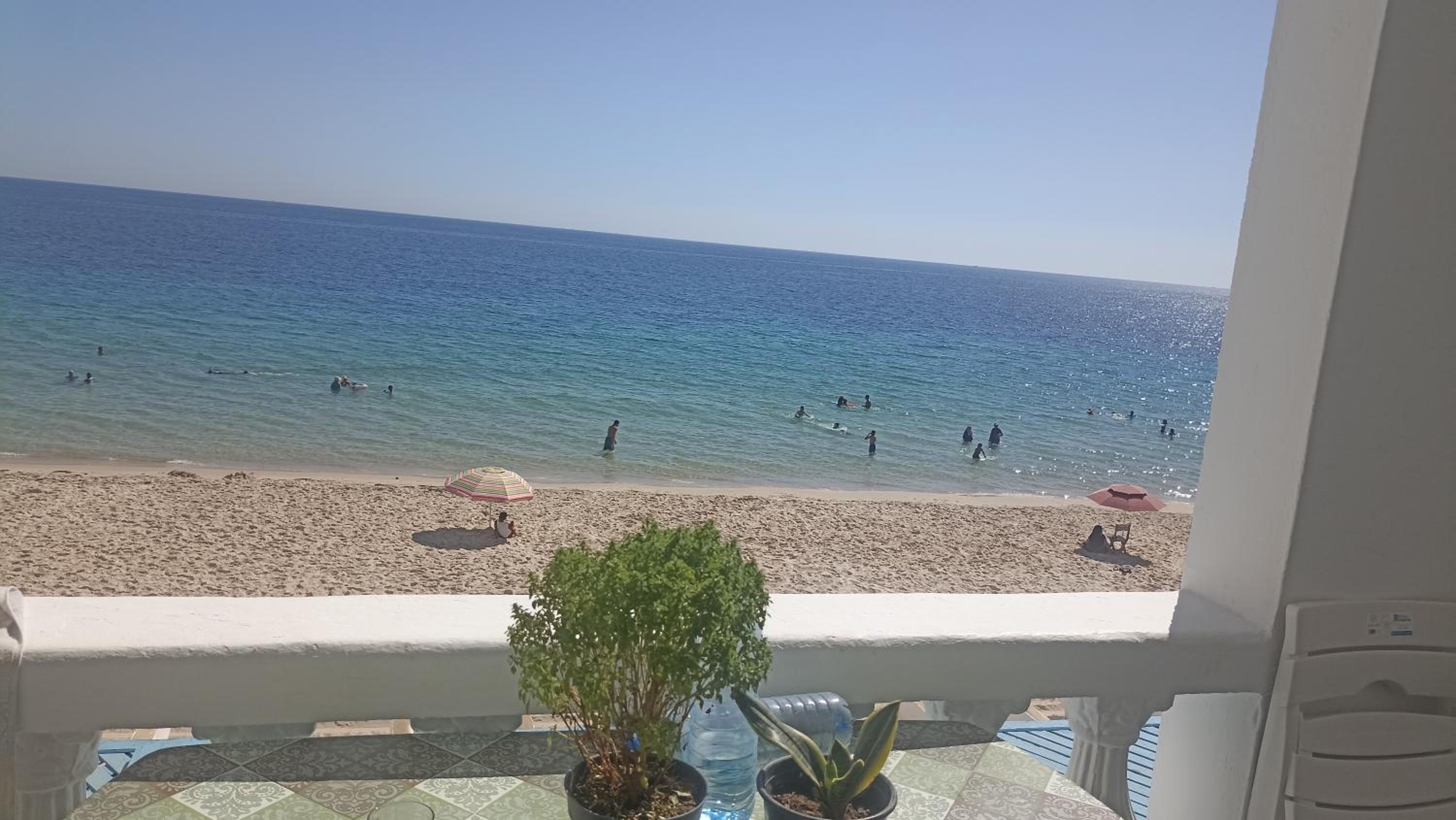 Pied dans l'Eau à Sousse méditerranéen