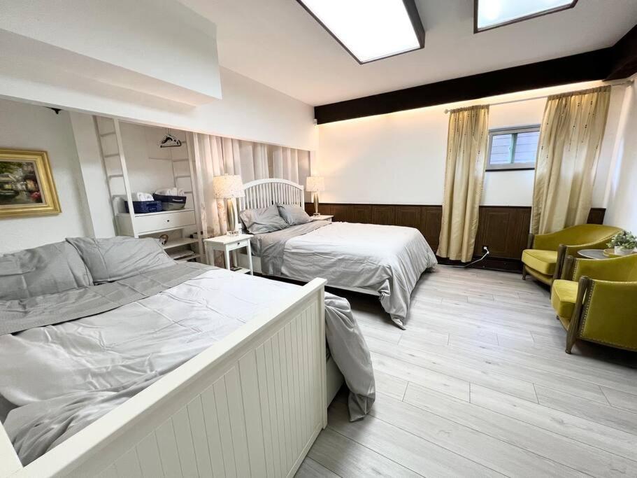 Bright Spacious 3 BR Garden Suite, 4 Queen beds, Fully equipped, Highly recommended by 229 happy groups