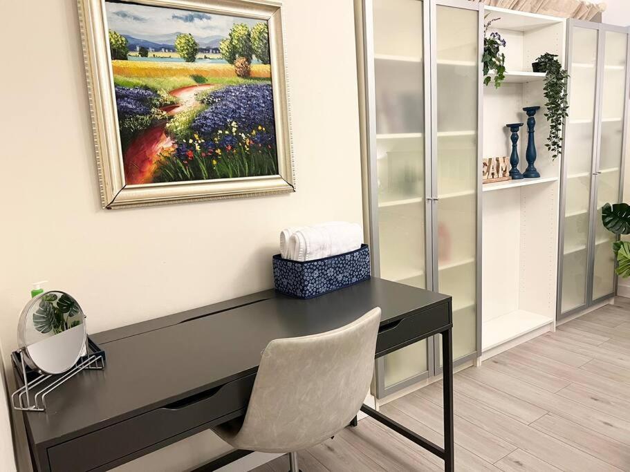 Bright Spacious 3 BR Garden Suite, 4 Queen beds, Fully equipped, Highly recommended by 229 happy groups