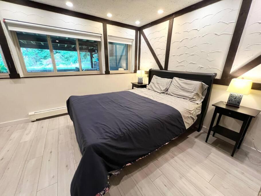 Bright Spacious 3 BR Garden Suite, 4 Queen beds, Fully equipped, Highly recommended by 229 happy groups
