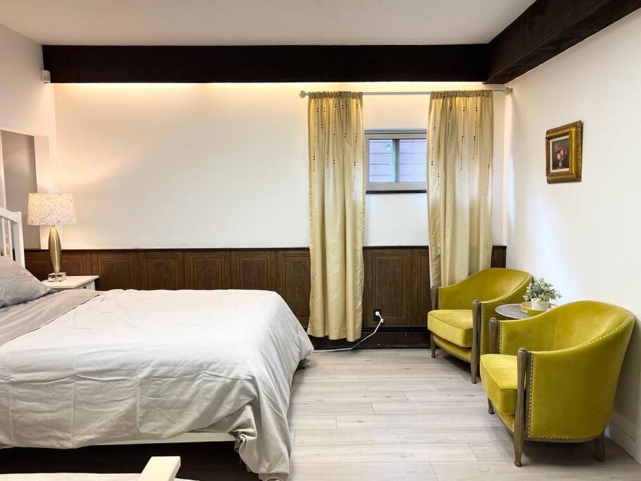 Bright Spacious 3 BR Garden Suite, 4 Queen beds, Fully equipped, Highly recommended by 229 happy groups