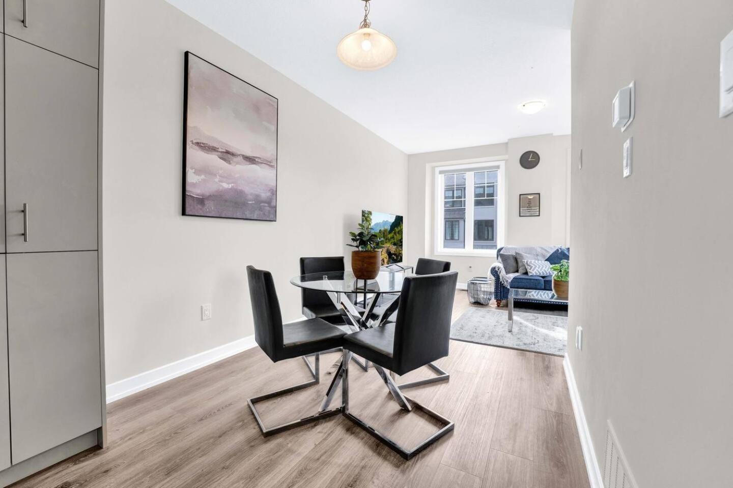 Cambridge Vacations - Cozy King 2br Near Cambridge Butterfly, Mill Race - Property Image 3