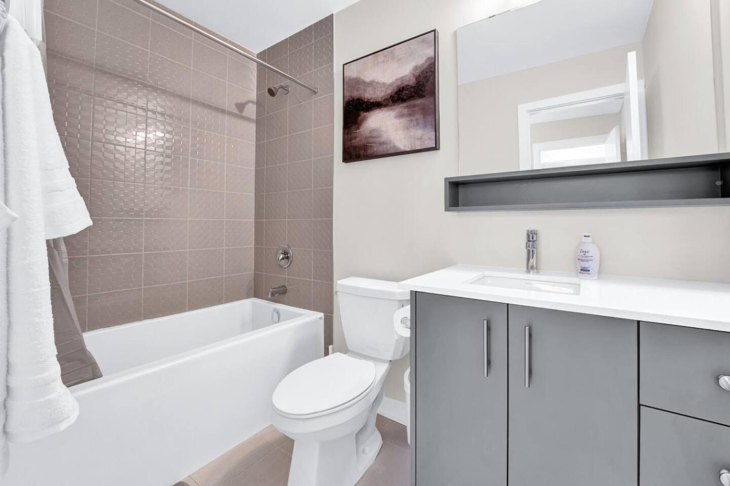 Cambridge Vacations - Cozy King 2br Near Cambridge Butterfly, Mill Race - Property Image 15