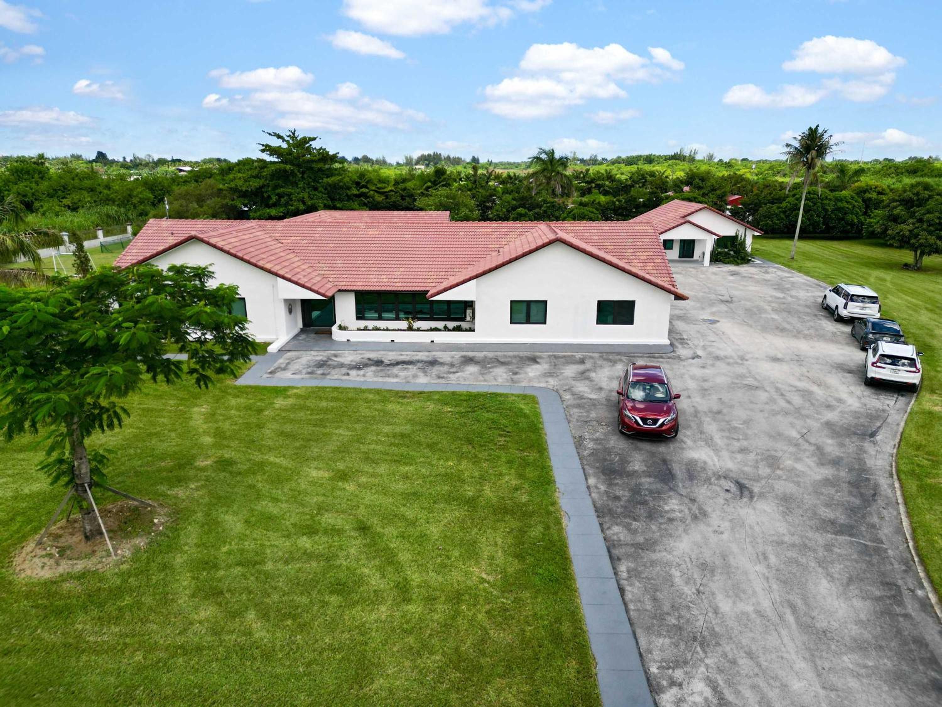 Finca Billiards Pool Football Field BBQ Family view 4