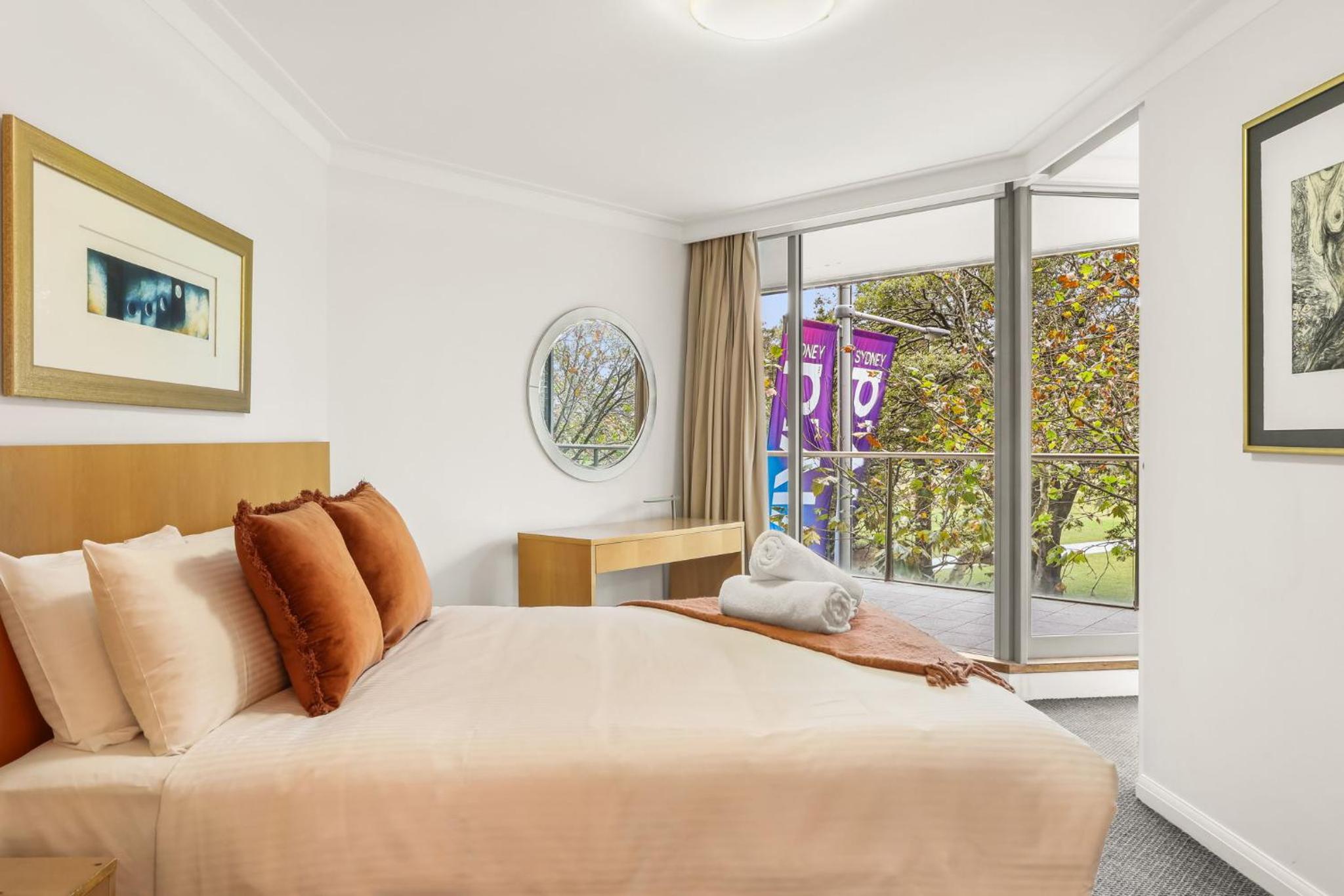 Luxurious Apartment only 250m Walk To Opera House