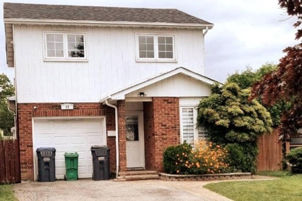 Spacious Family Home in Brampton